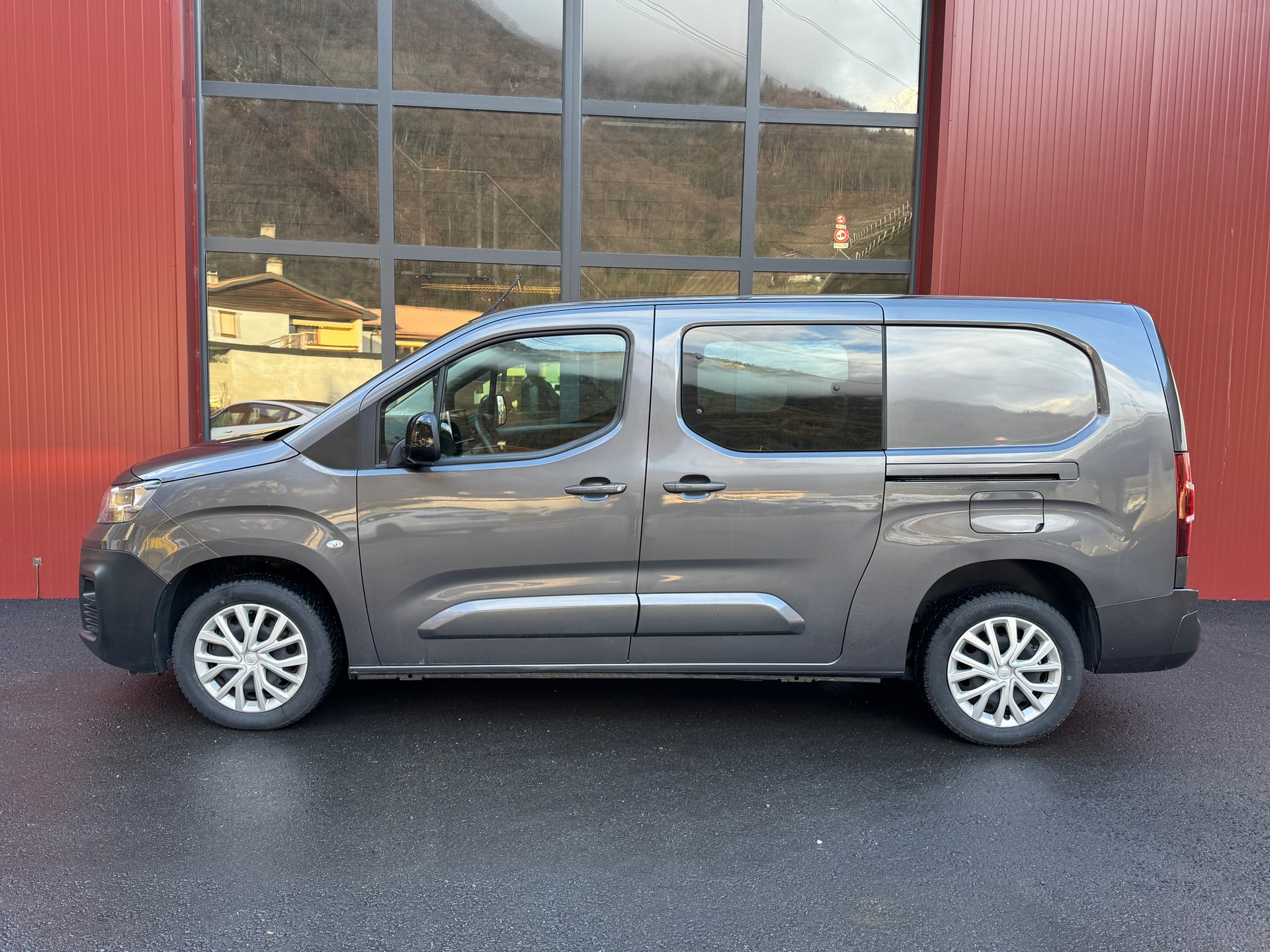 FIAT XL 1.5 diesel 5 places-image-1
