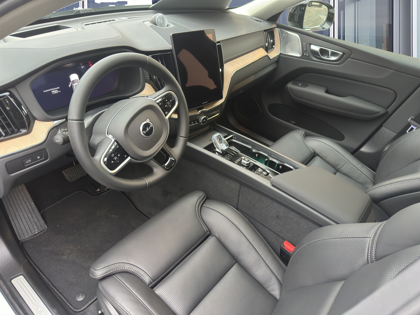 VOLVO XC60 2.0 T8 TE Ultra Dark eAWD 0,00% Leasing-image-9