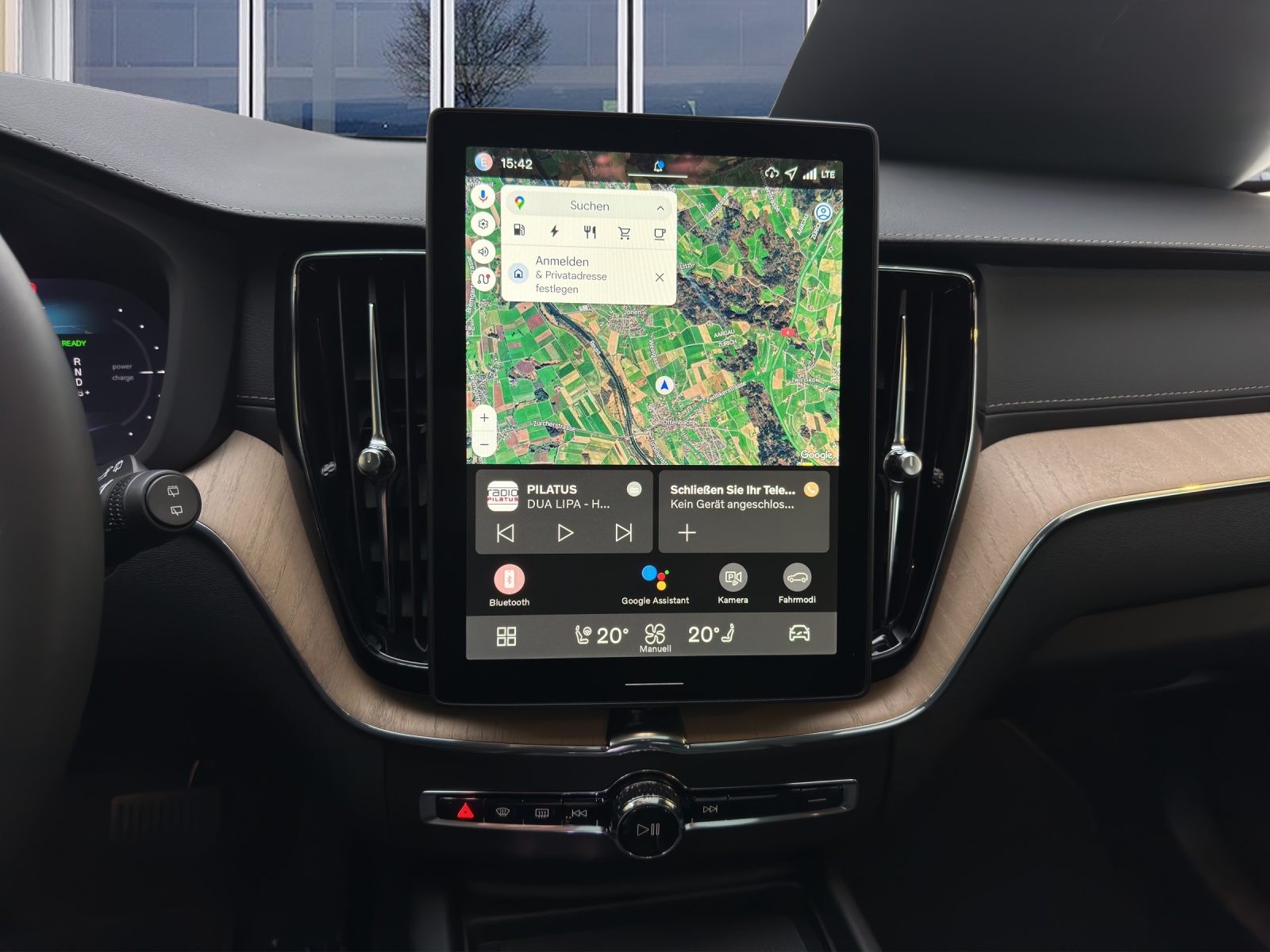 VOLVO XC60 2.0 T8 TE Ultra Dark eAWD-image-13