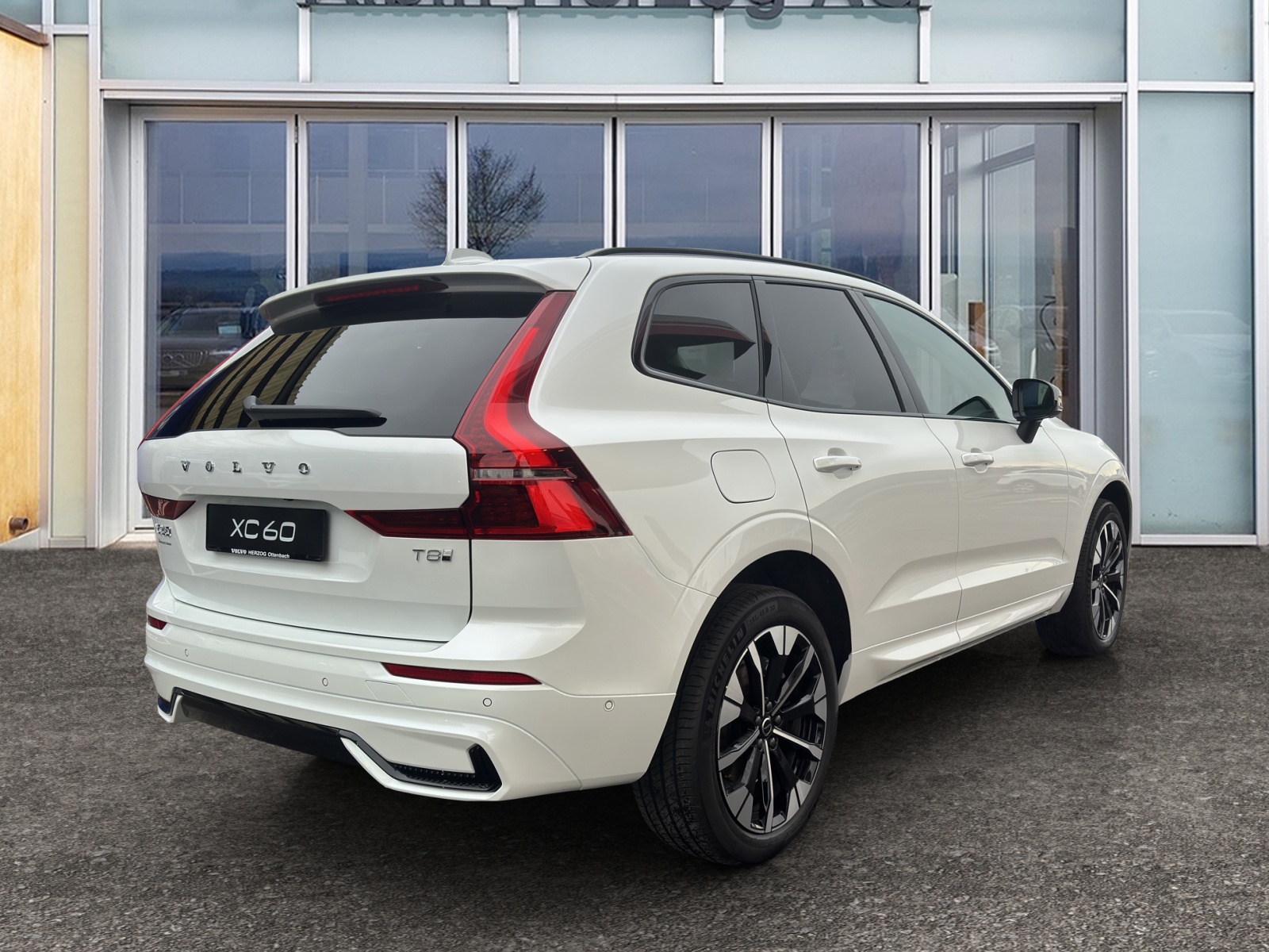 VOLVO XC60 2.0 T8 TE Ultra Dark eAWD 0,00% Leasing-image-4
