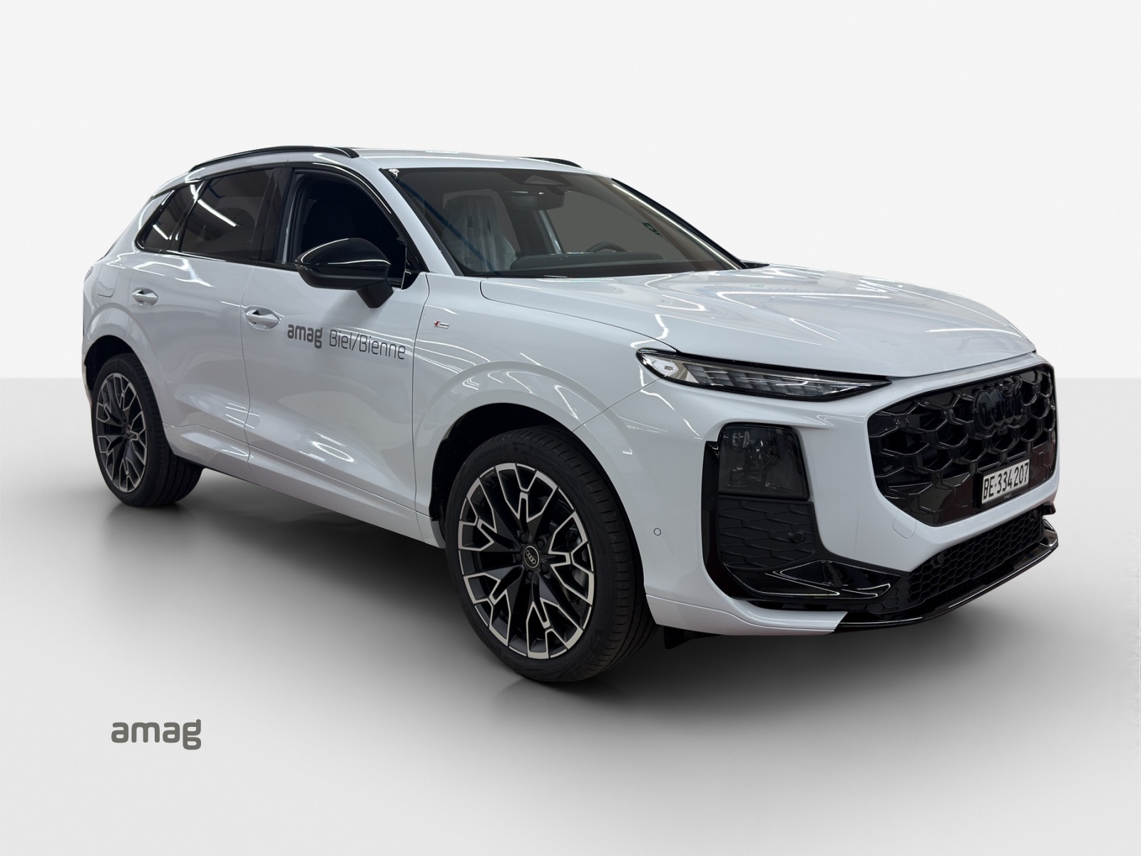 AUDI Q3 SUV 110 kW TFSI S tronic-image-5