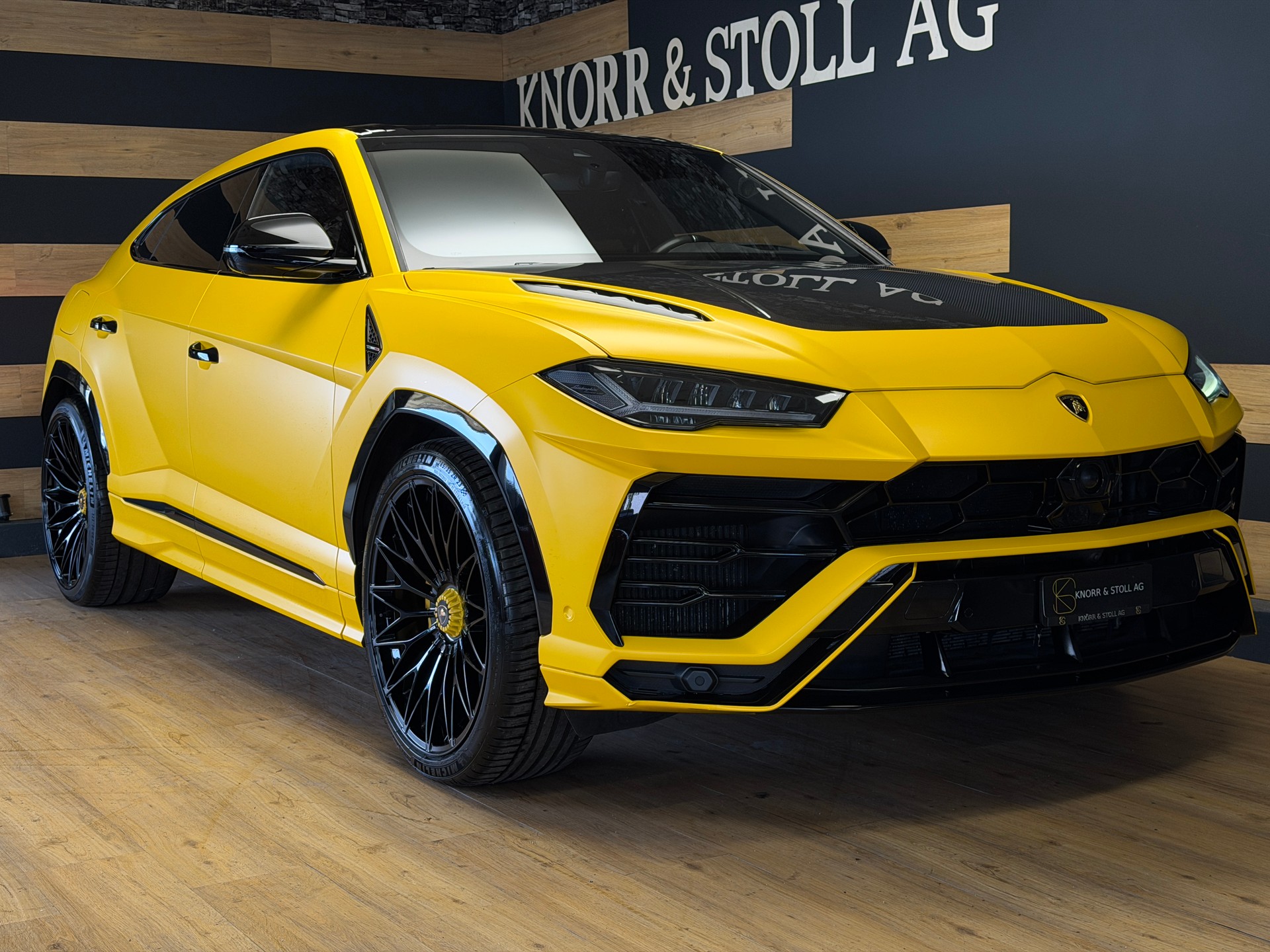 LAMBORGHINI Urus E-Gear-image-2