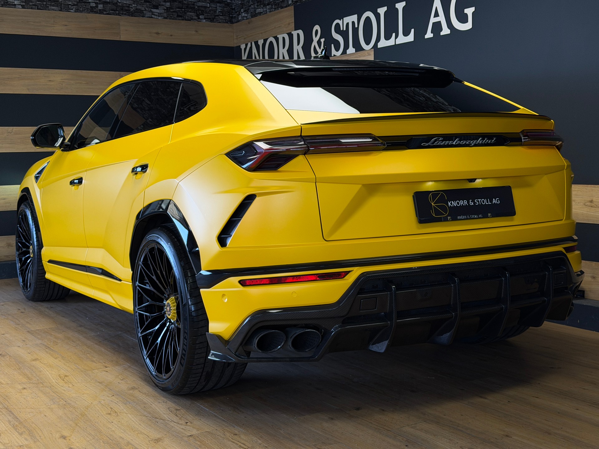 LAMBORGHINI Urus E-Gear-image-9