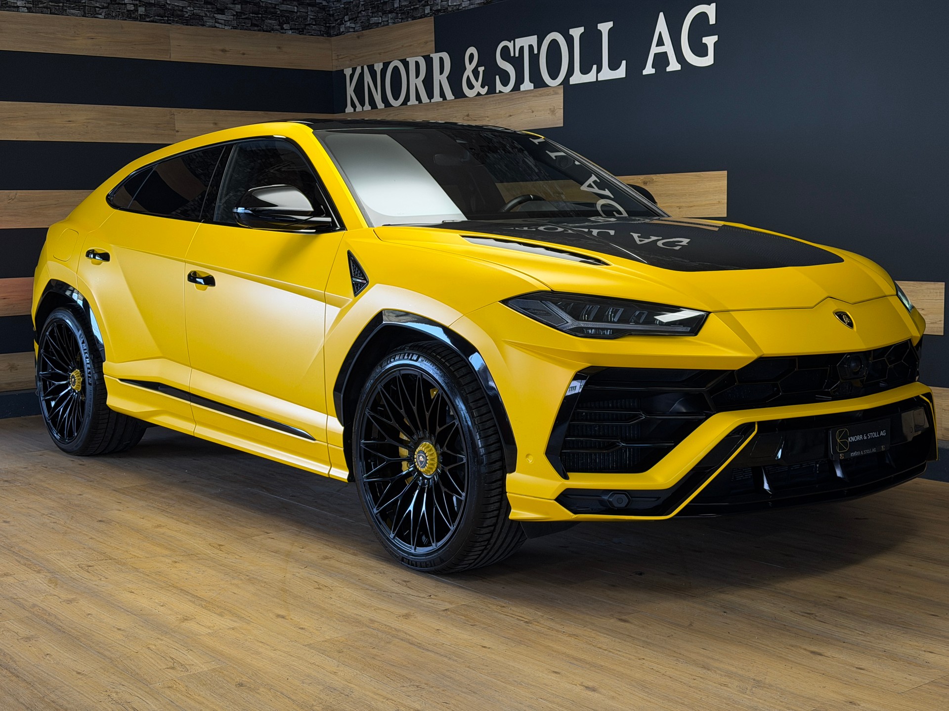LAMBORGHINI Urus E-Gear-image-3