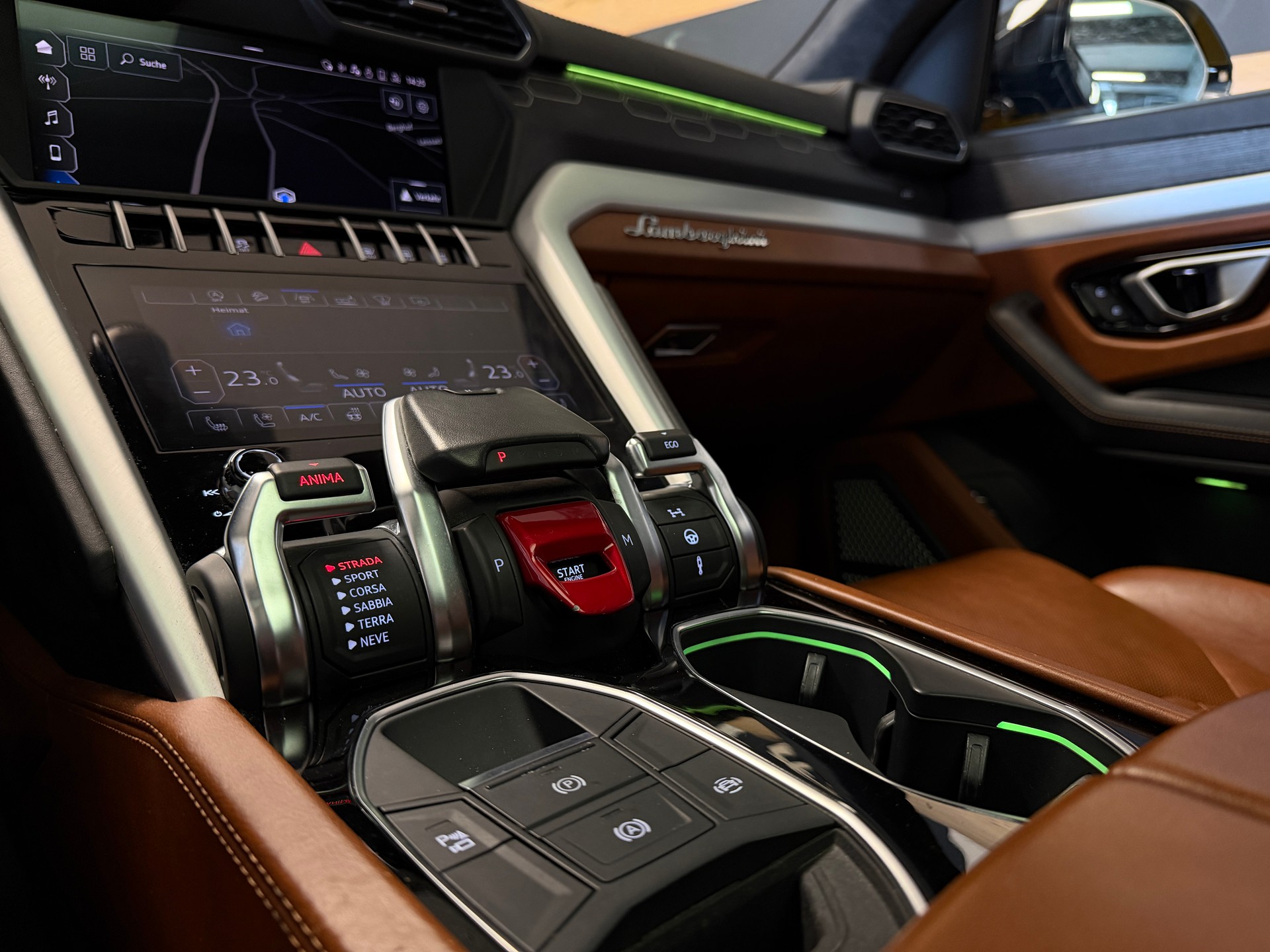 LAMBORGHINI Urus E-Gear-image-28