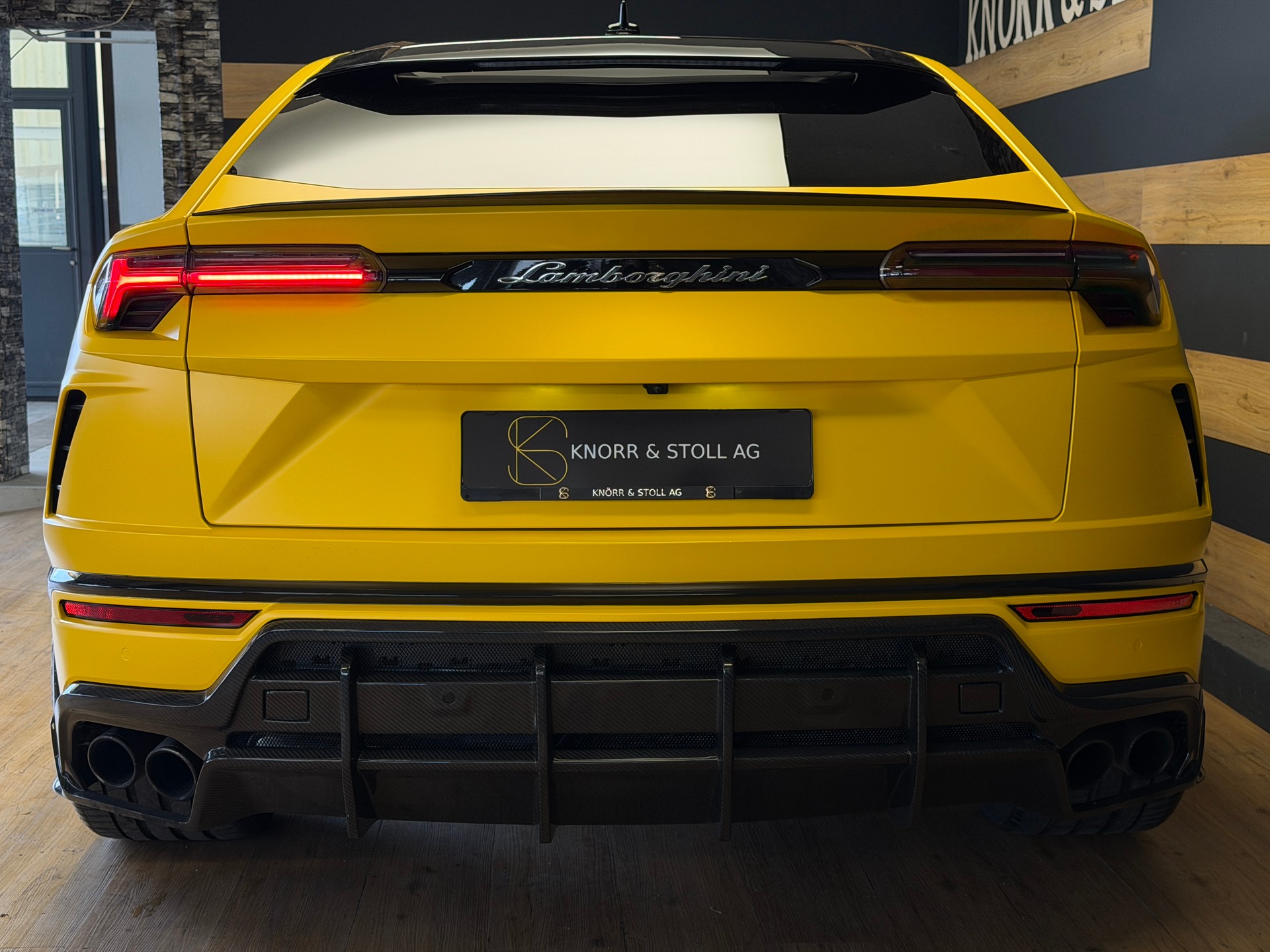 LAMBORGHINI Urus E-Gear-image-12