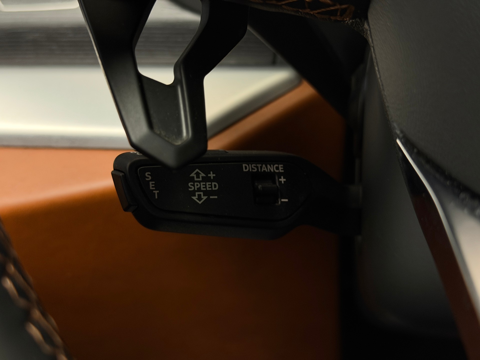 LAMBORGHINI Urus E-Gear-image-20