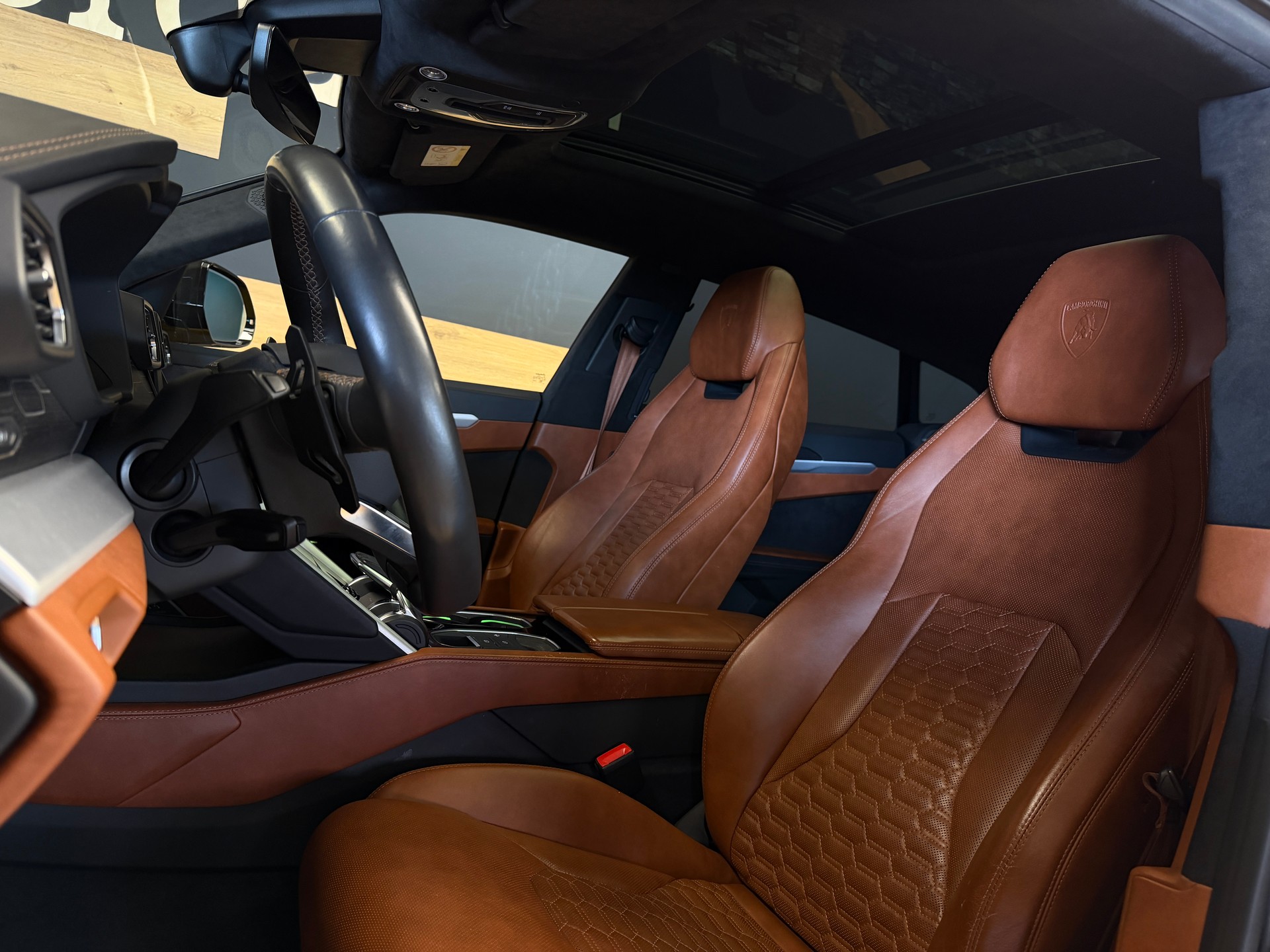 LAMBORGHINI Urus E-Gear-image-21