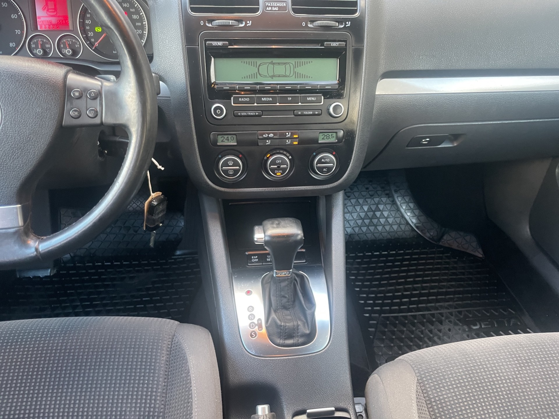 VW Jetta 1.4 TSI Comfortline DSG-image-12