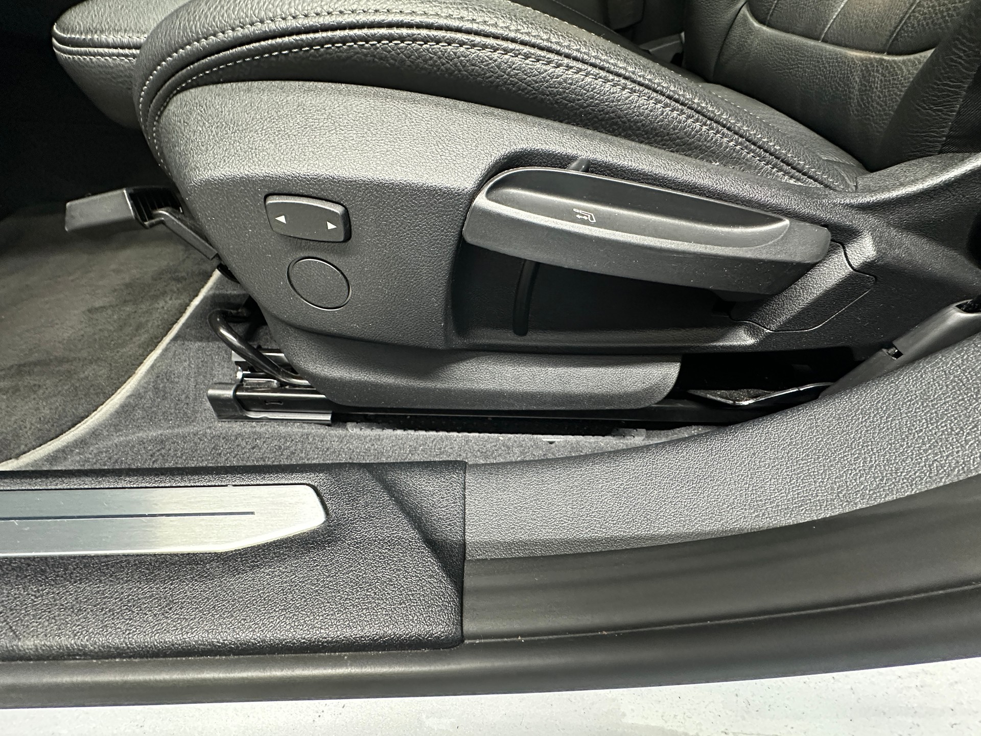 BMW 118i Sport Line Steptronic-image-12