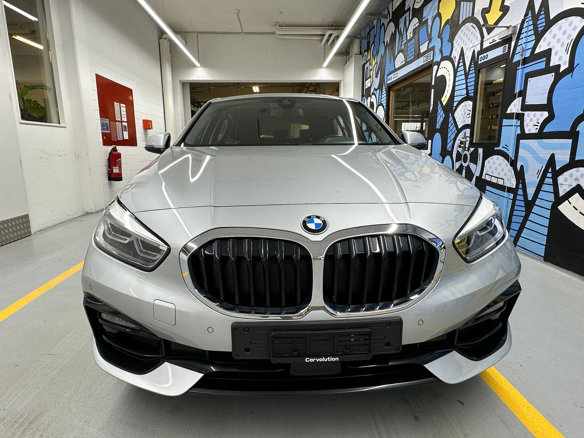 BMW 118i Sport Line Steptronic-image-1