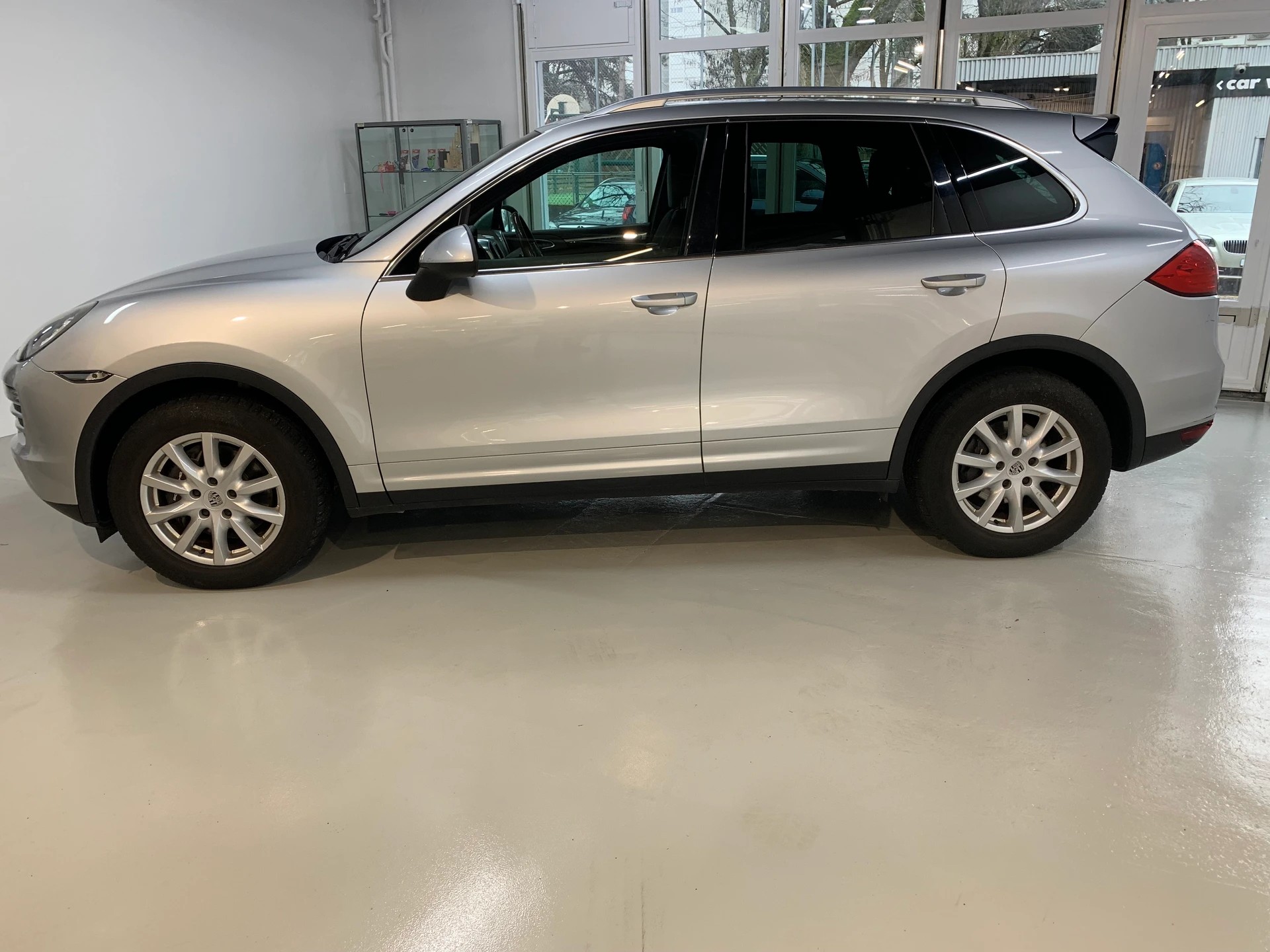 PORSCHE CAYENNE V6 TIPTRONIC-image-5