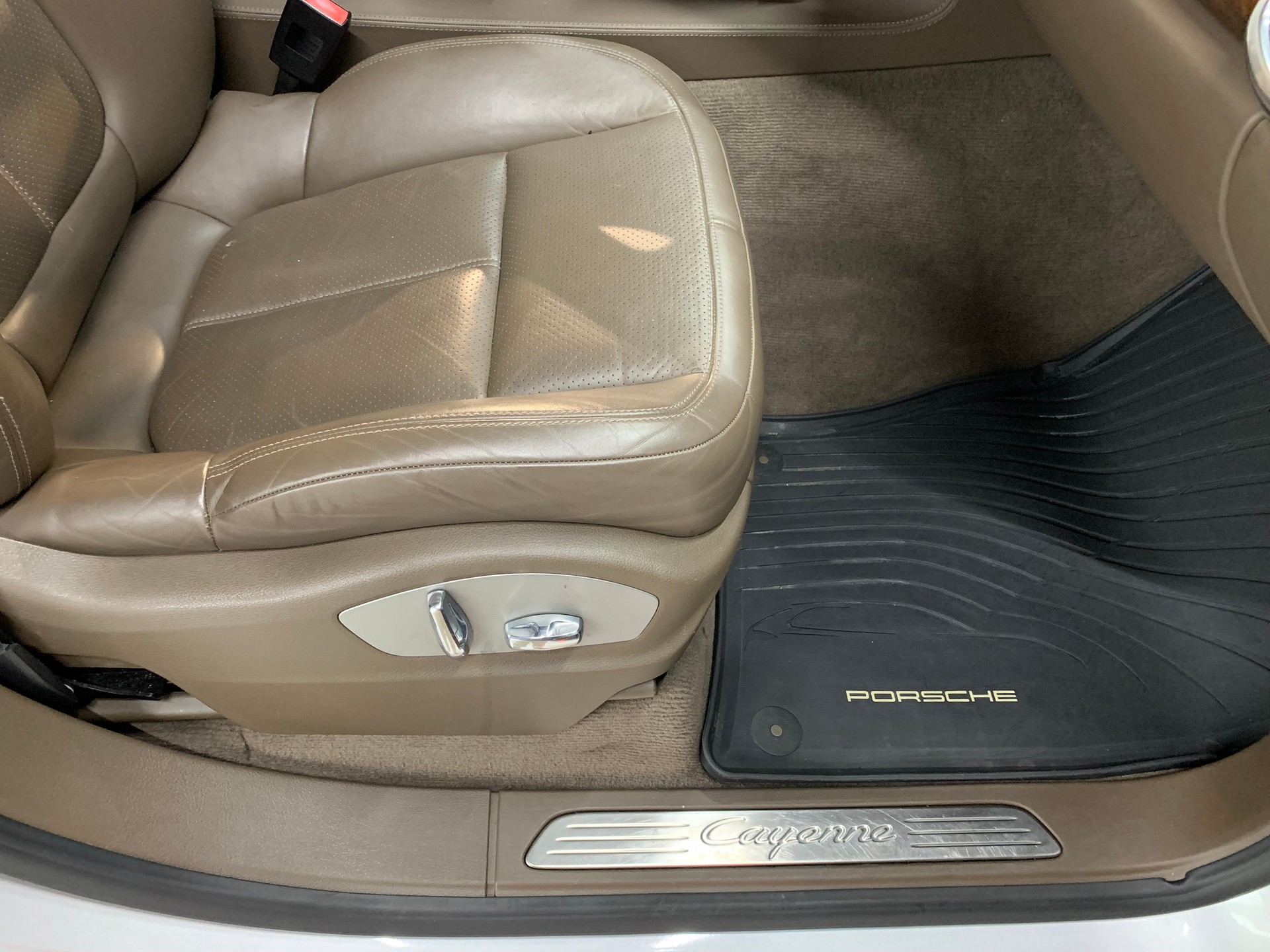 PORSCHE CAYENNE V6 TIPTRONIC-image-19