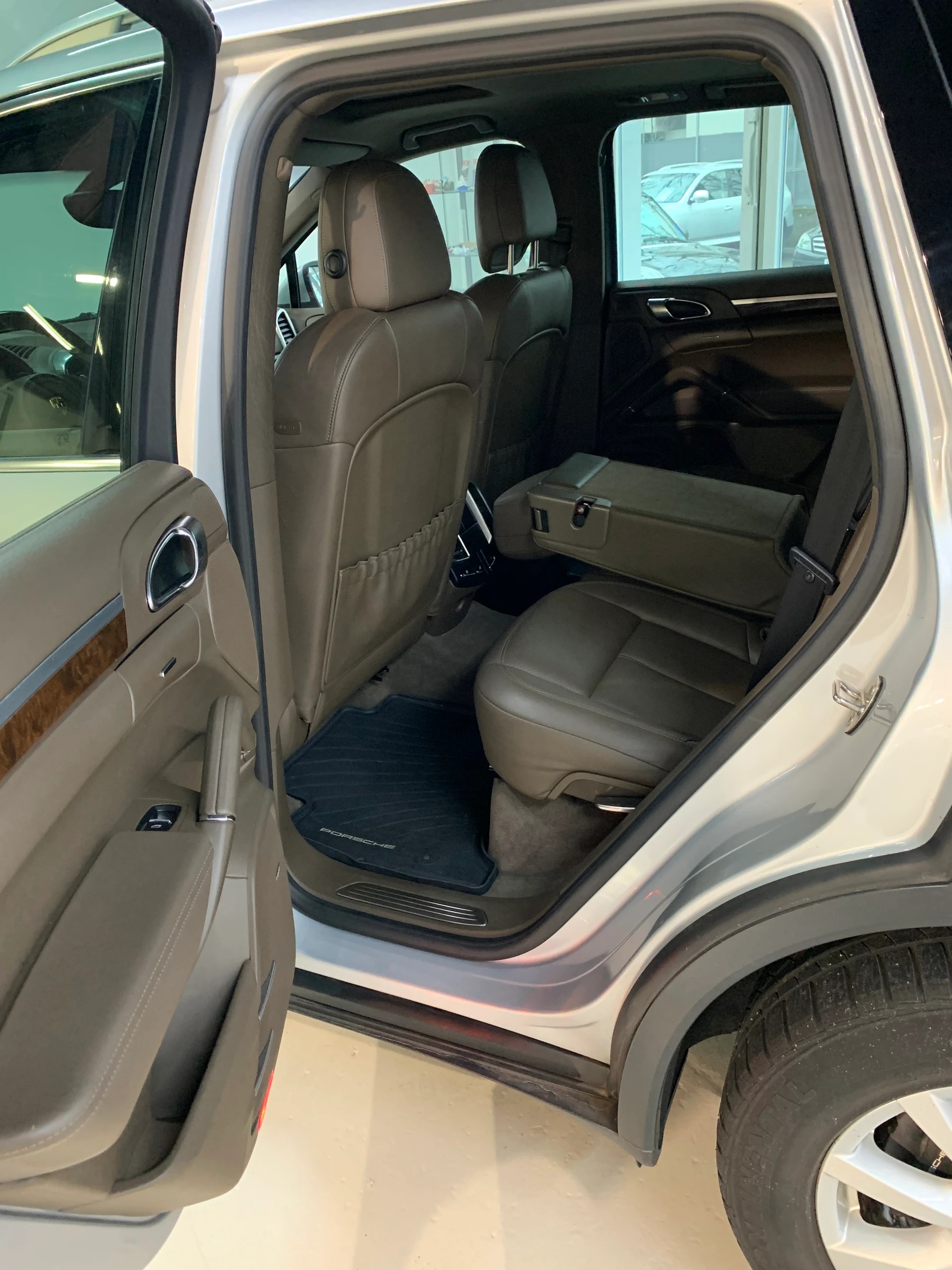 PORSCHE CAYENNE V6 TIPTRONIC-image-27