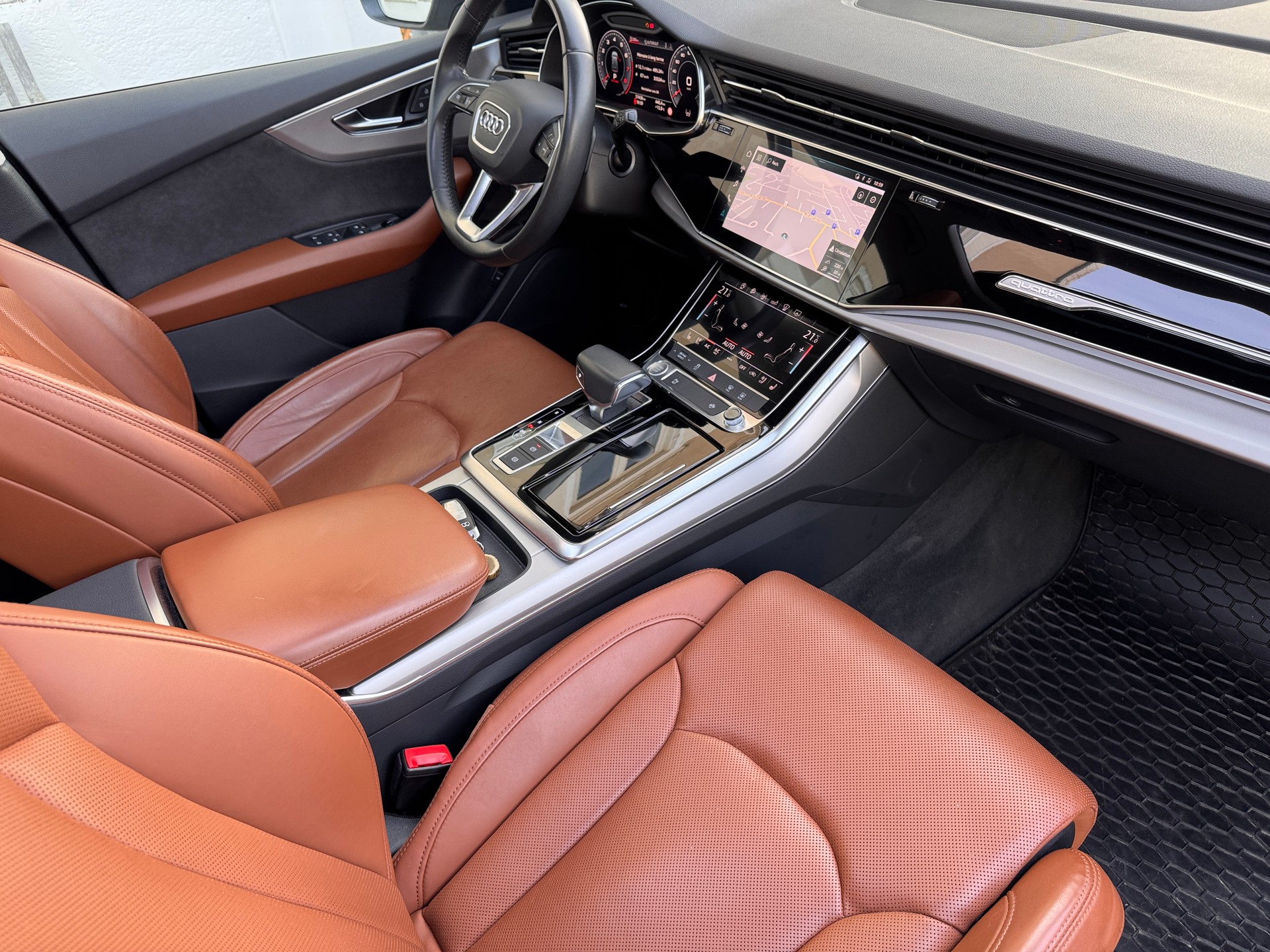 AUDI Q8 55 TFSI quattro tiptronic-image-2