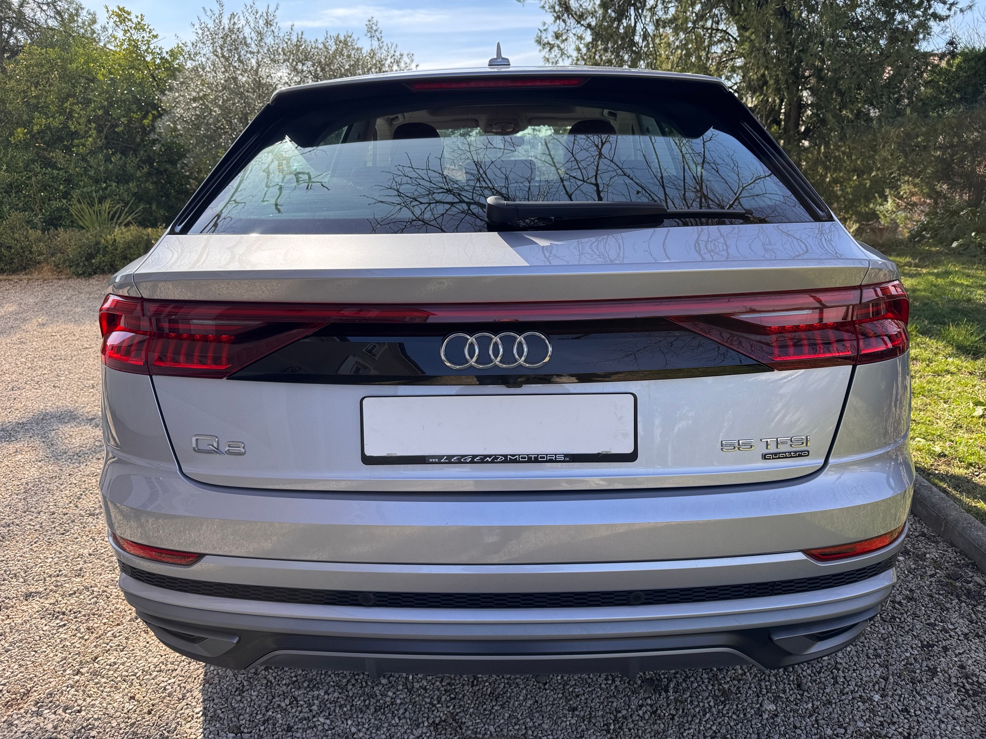 AUDI Q8 55 TFSI quattro tiptronic-image-8