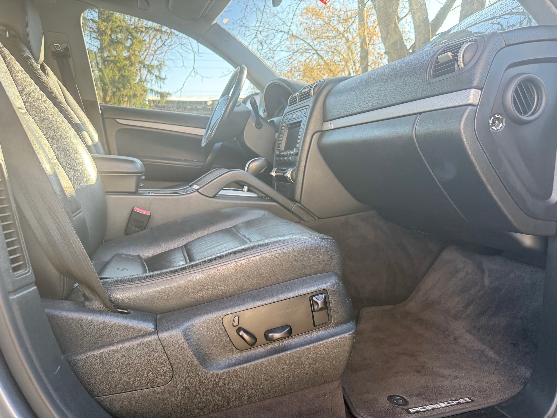 PORSCHE Cayenne-image-7