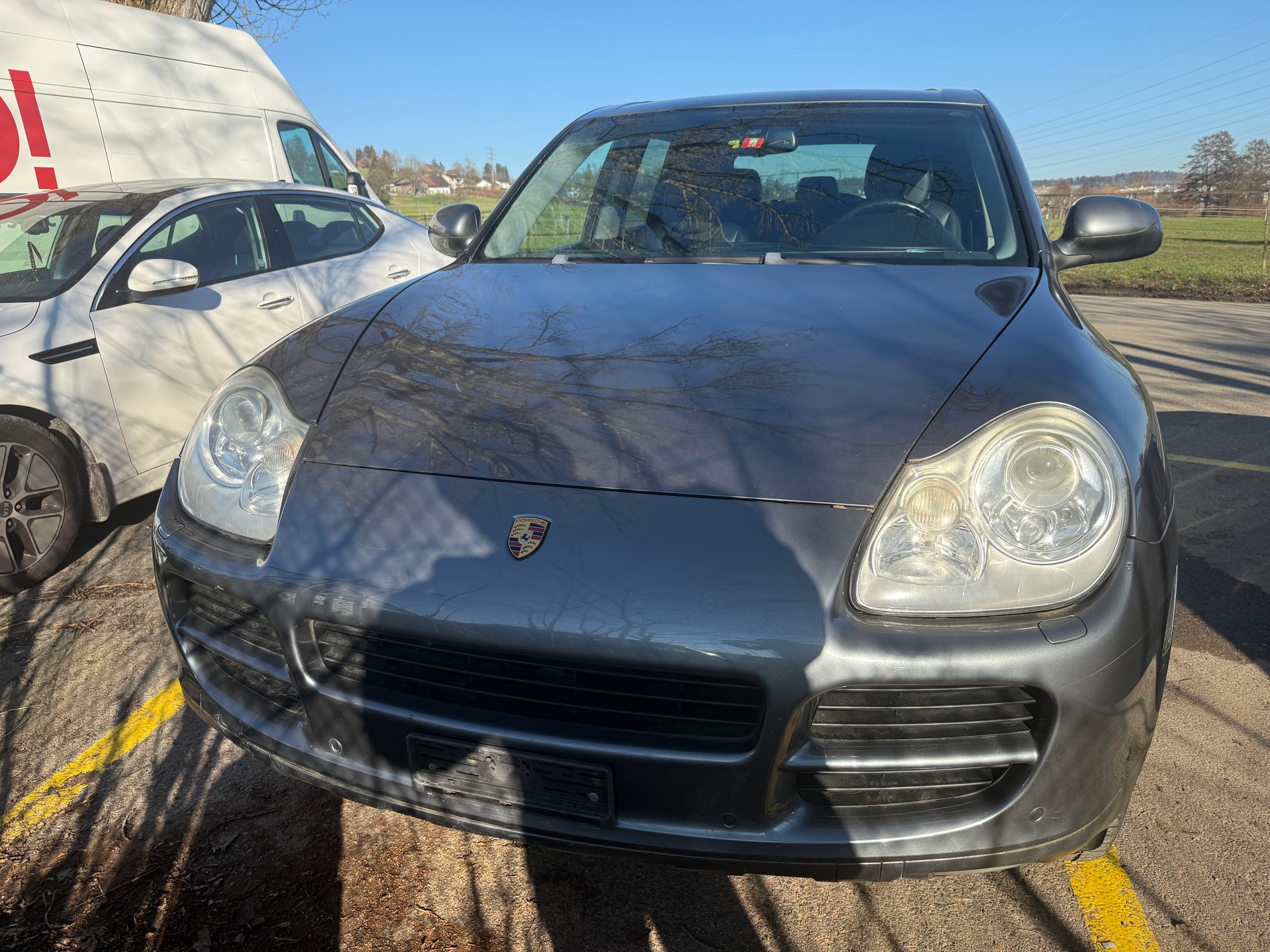 PORSCHE Cayenne-image-1
