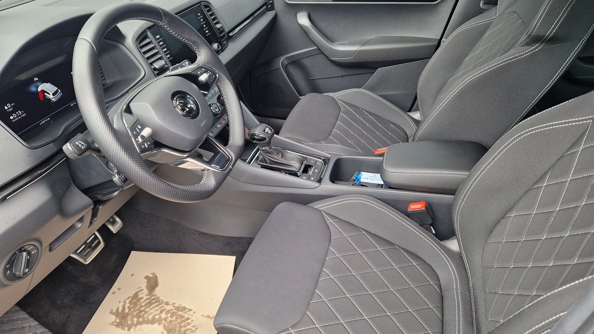 SKODA Karoq 2.0 TSI SportLine 4x4 DSG-image-8