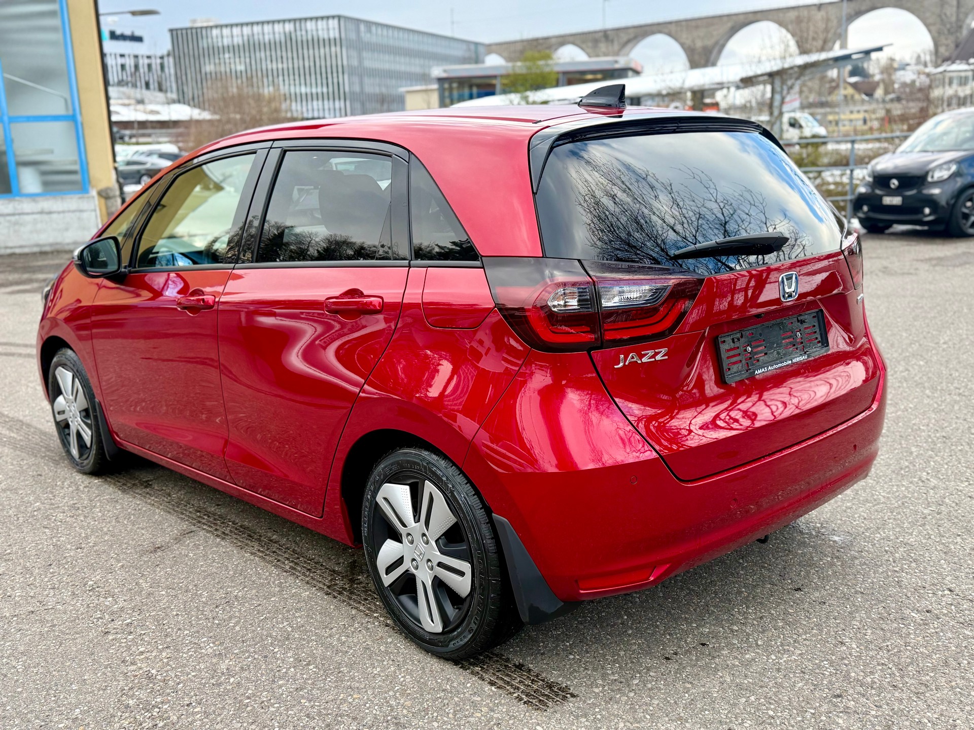 HONDA Jazz 1.5i-MMD Executive E-CVT-image-2