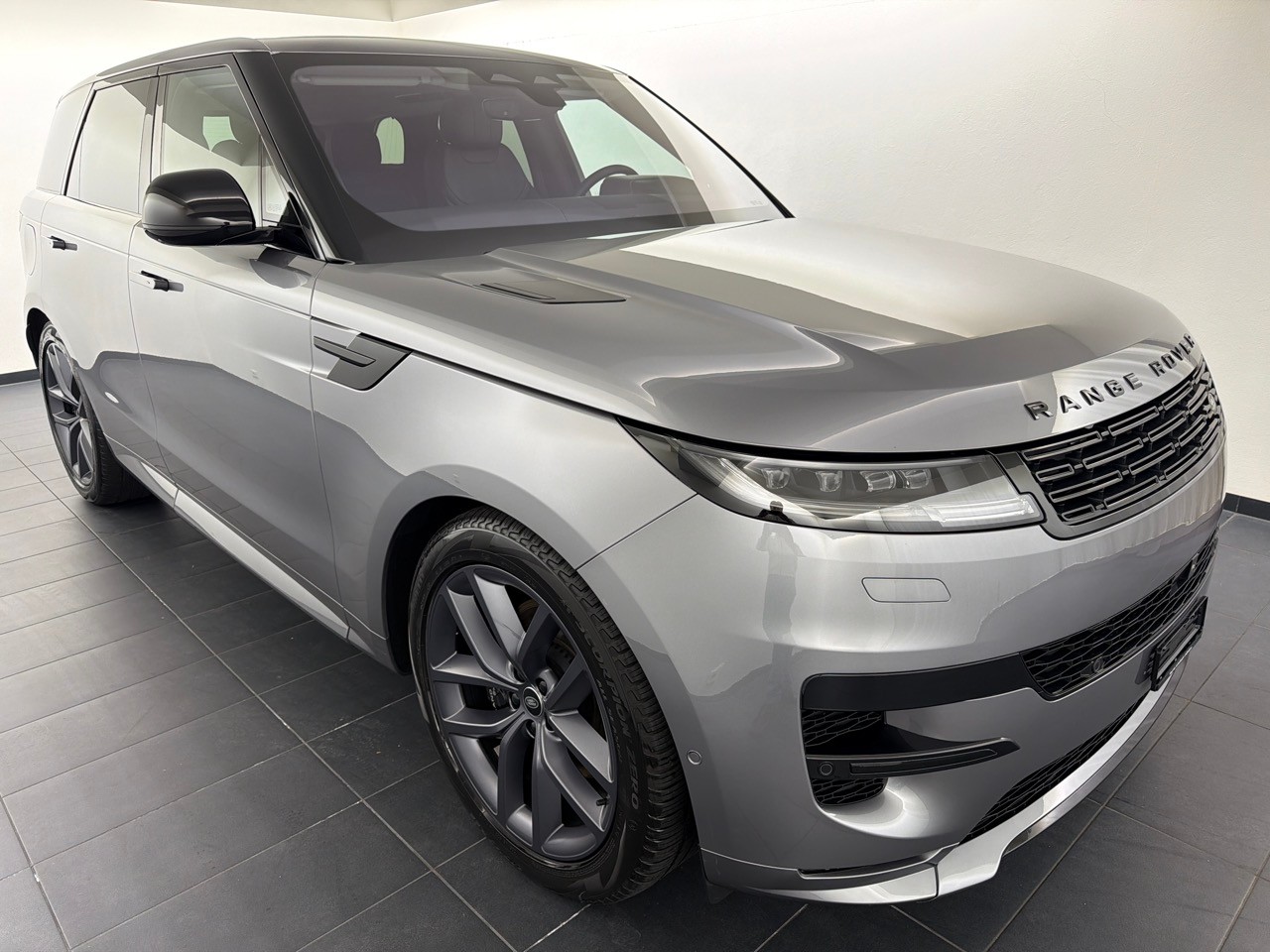 LAND ROVER RR Sport D300 MHEV Dyn SE-image-3