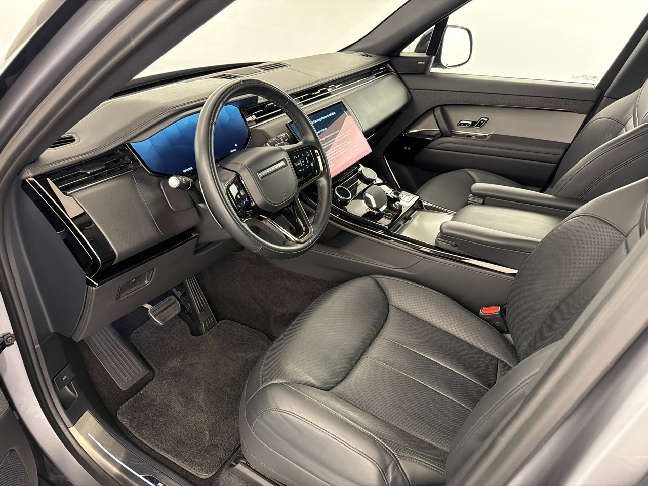 LAND ROVER RR Sport D300 MHEV Dyn SE-image-4