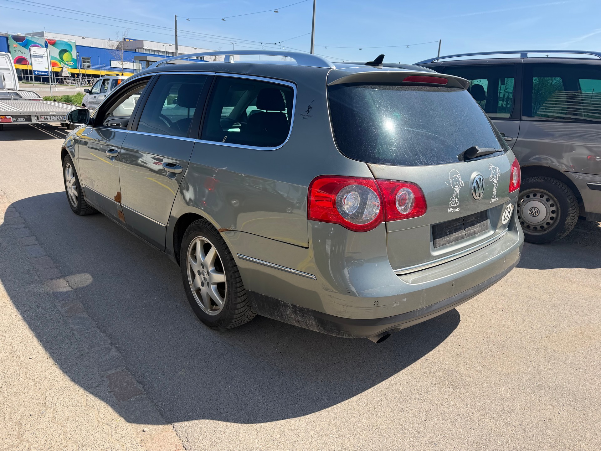VW Passat Variant 2.0 FSI Highline 4Motion-image-5