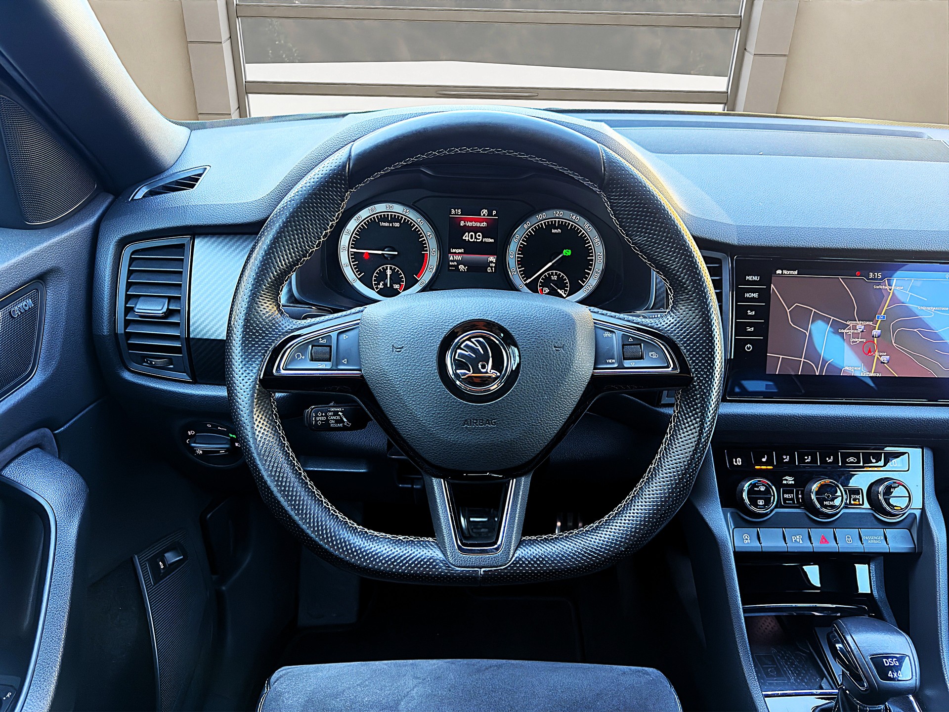 SKODA Kodiaq 2.0 TDI CR ✅7 Sitze & SportLine✅ 4x4 DSG *-image-12