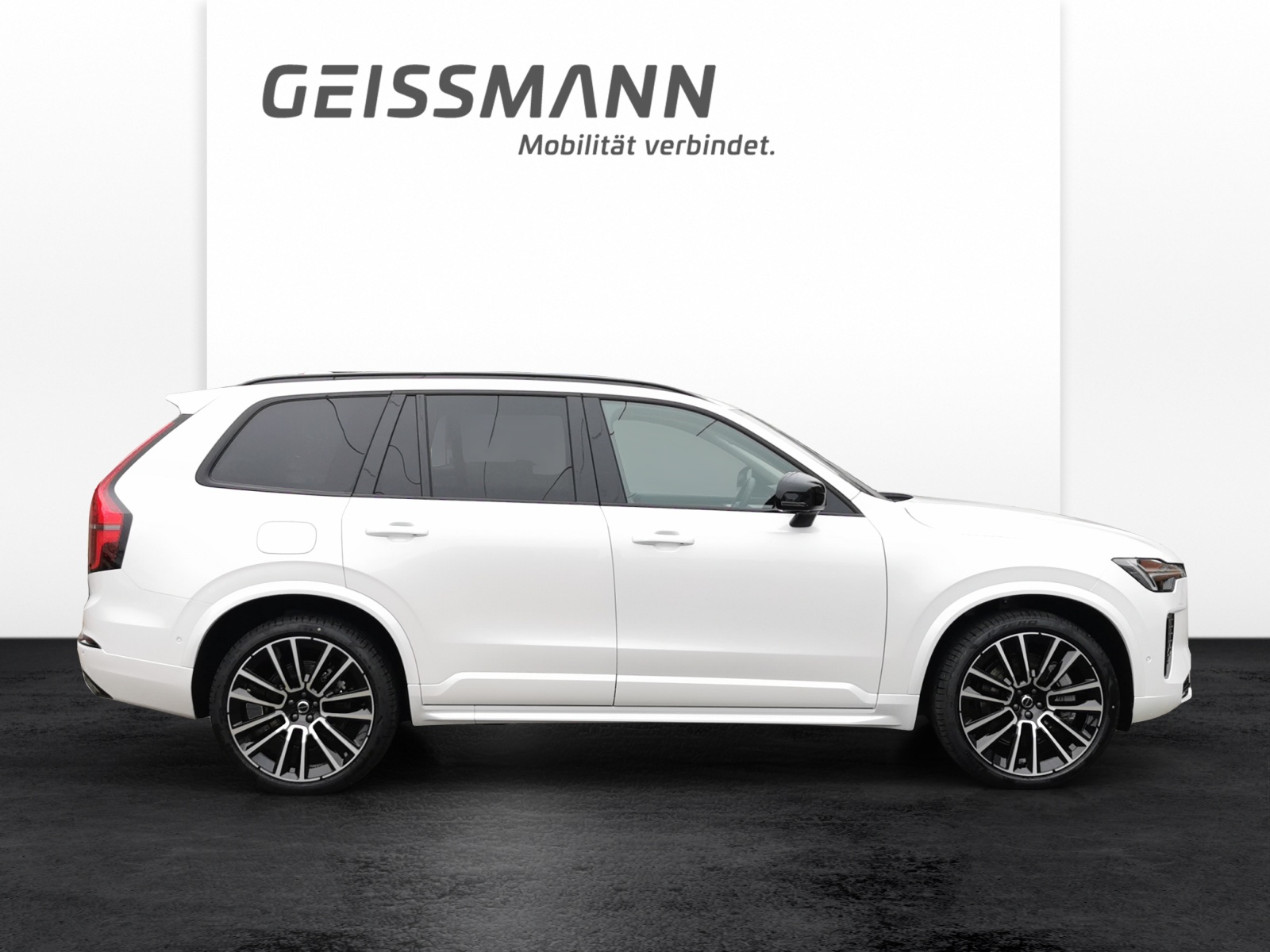 VOLVO XC90 2.0 T8 TE XCLUSIVE Edition Dark eAWD-image-3