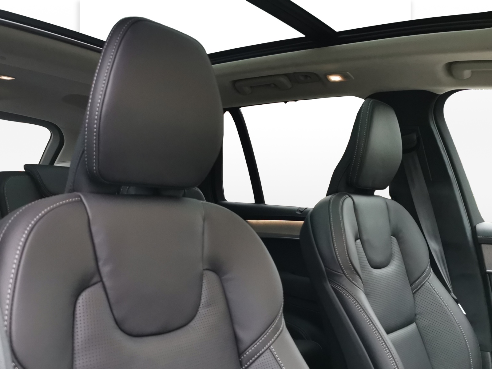VOLVO XC90 2.0 T8 TE XCLUSIVE Edition Dark eAWD-image-17