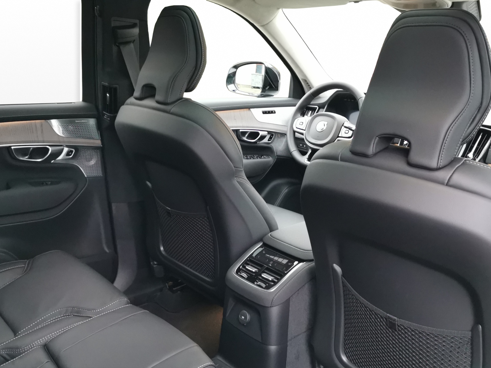 VOLVO XC90 2.0 T8 TE XCLUSIVE Edition Dark eAWD-image-16