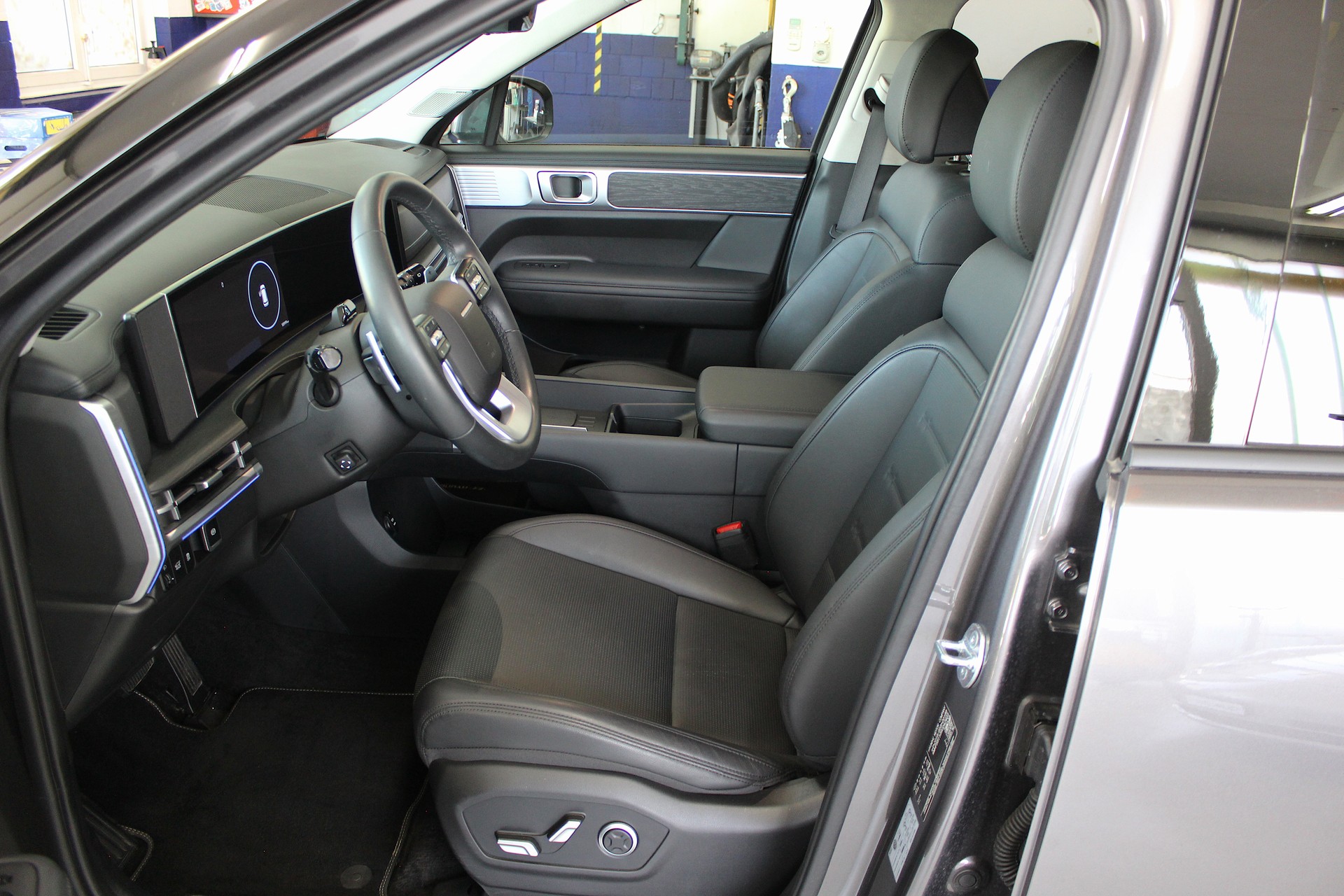 HYUNDAI HYUNDAI Santa Fe 1.6 T-GDi HEV Vertex Swiss 4WD Automatic 💥 Schweizer Fahrzeug 💥 Garantie bis 19-12-29 💥 Lieferung möglich-image-28