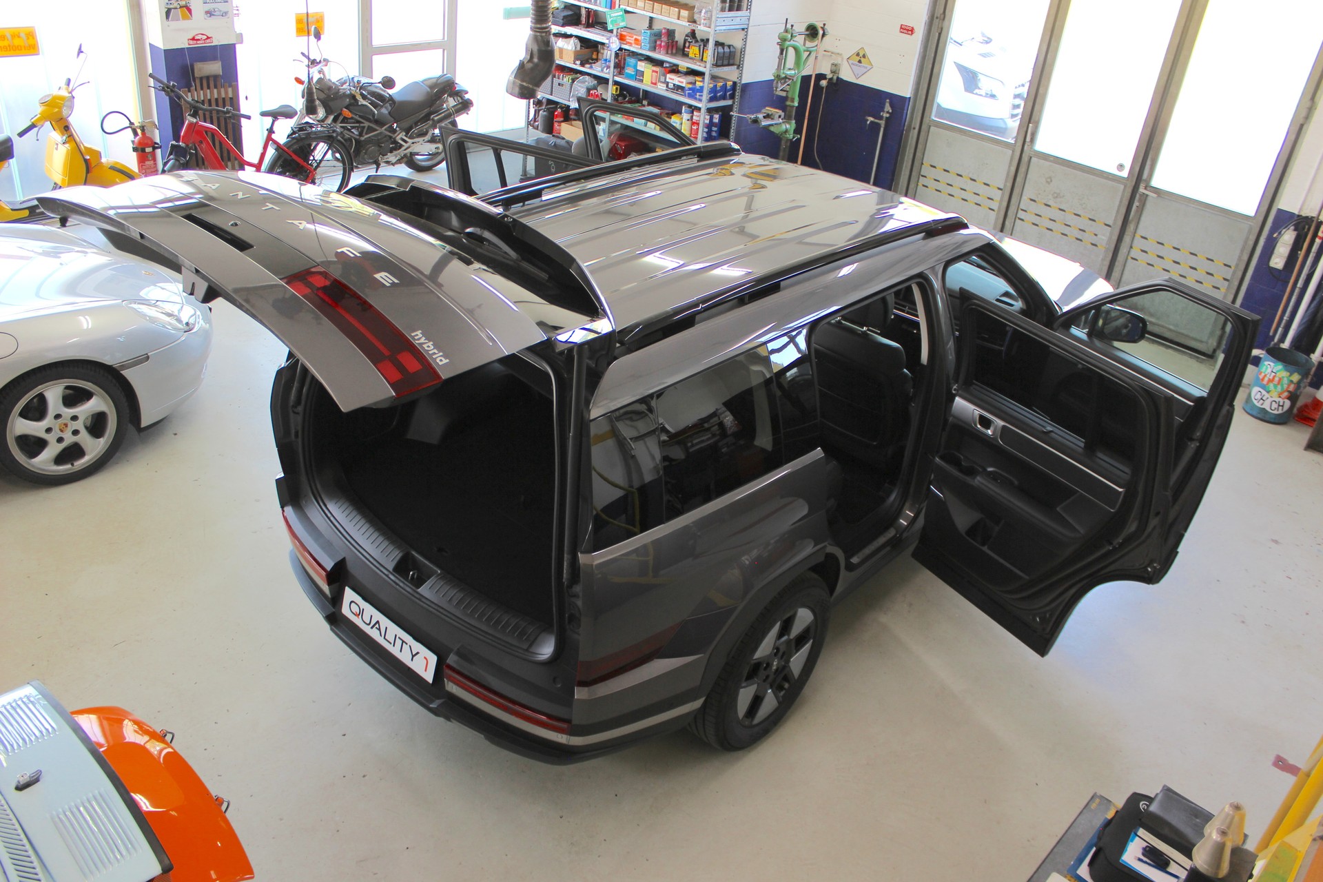 HYUNDAI HYUNDAI Santa Fe 1.6 T-GDi HEV Vertex Swiss 4WD Automatic 💥 Schweizer Fahrzeug 💥 Garantie bis 19-12-29 💥 Lieferung möglich-image-17