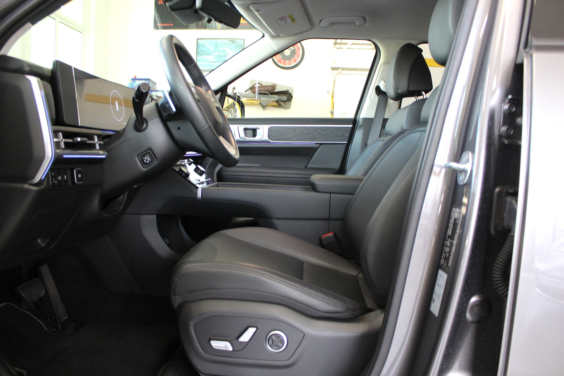 HYUNDAI HYUNDAI Santa Fe 1.6 T-GDi HEV Vertex Swiss 4WD Automatic 💥 Schweizer Fahrzeug 💥 Garantie bis 19-12-29 💥 Lieferung möglich-image-29