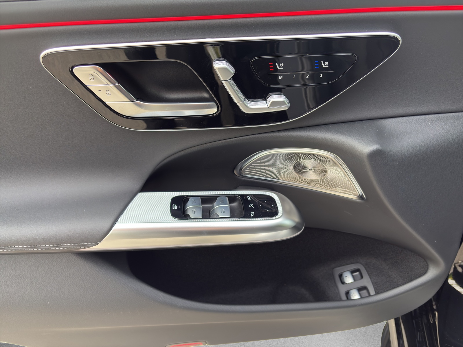 MERCEDES-BENZ E 53 Hybrid T 4Matic+ 9G-Tronic-image-17