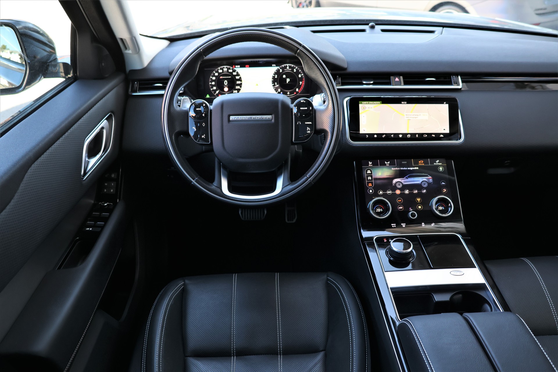 LAND ROVER Range Rover Velar R-Dynamic P 300 Automatic (CH)-image-12