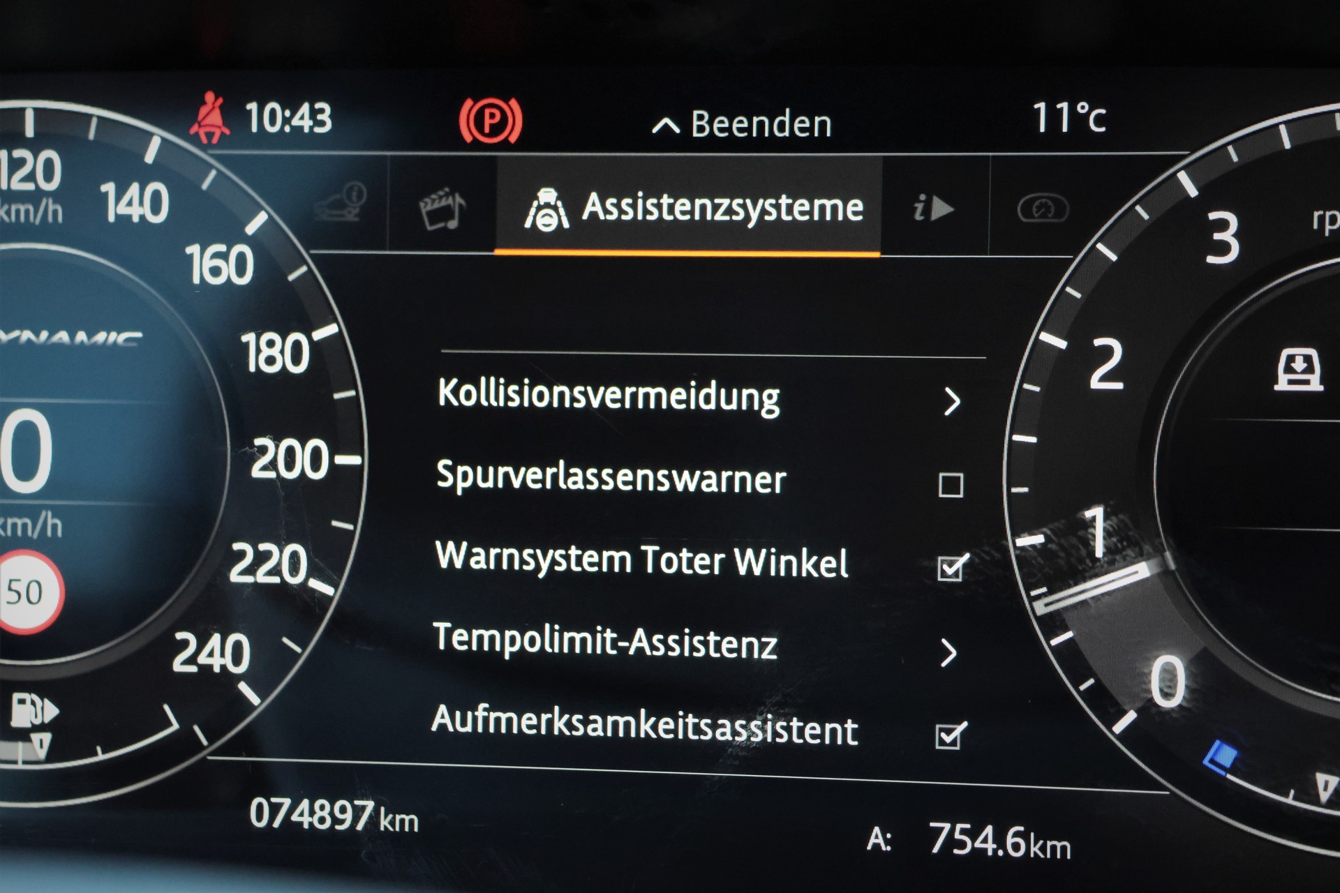 LAND ROVER Range Rover Velar R-Dynamic P 300 Automatic (CH)-image-26