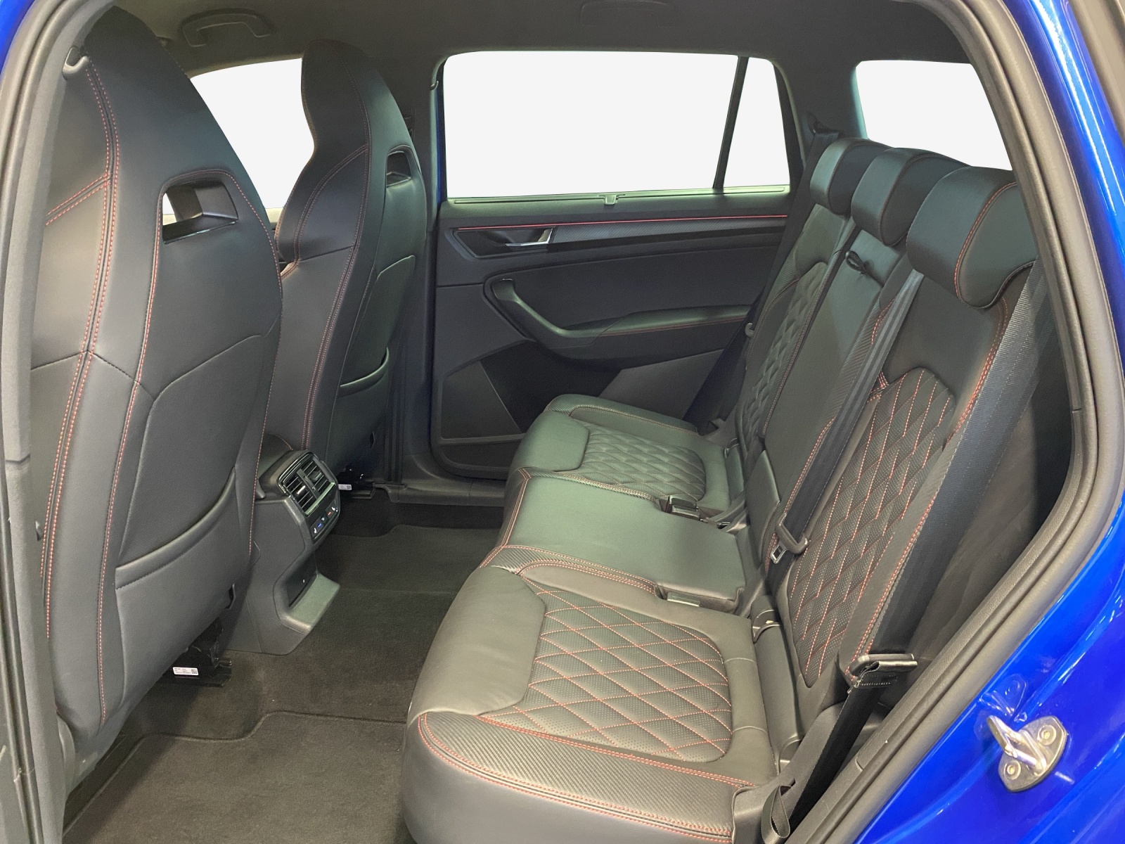 SKODA Kodiaq 2.0 TSI 4x4 RS-image-11