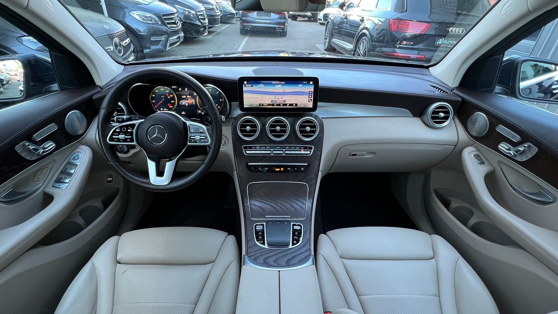 MERCEDES-BENZ GLC 300 D AMG LINE 4MATIC 9G-TRONIC l 245 PS-image-20