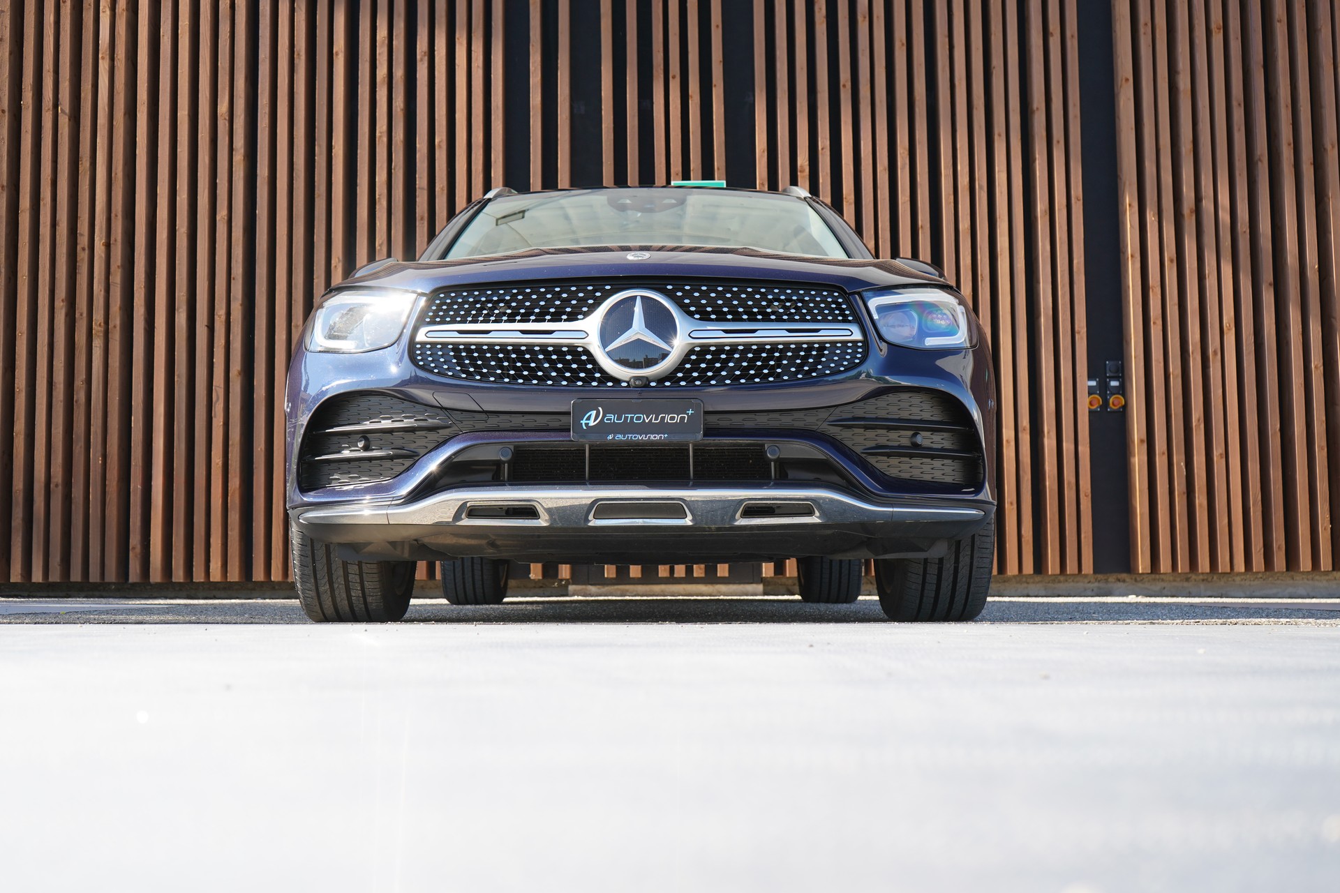 MERCEDES-BENZ GLC 300 D AMG LINE 4MATIC 9G-TRONIC l 245 PS-image-15