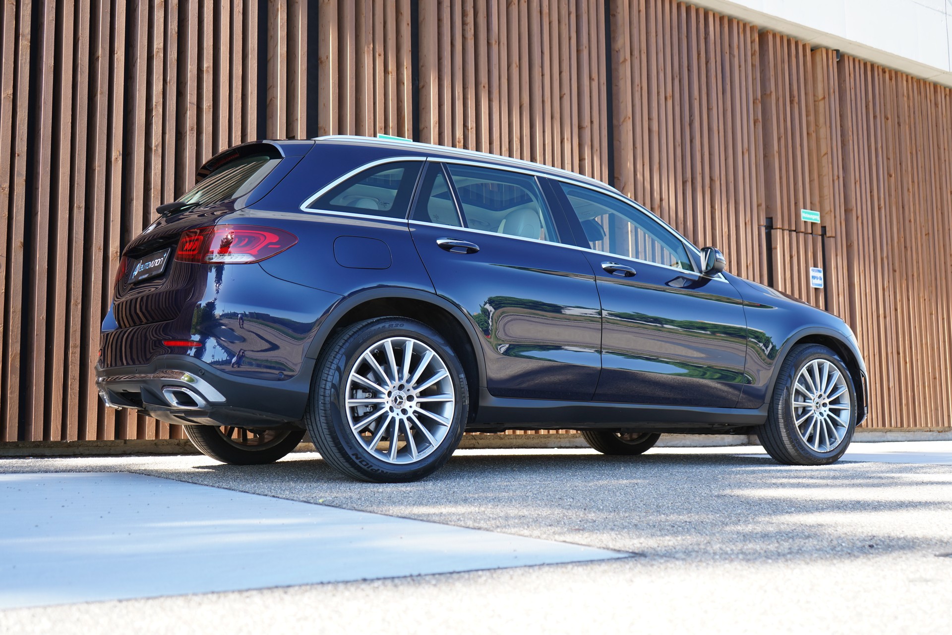 MERCEDES-BENZ GLC 300 D AMG LINE 4MATIC 9G-TRONIC l 245 PS-image-12