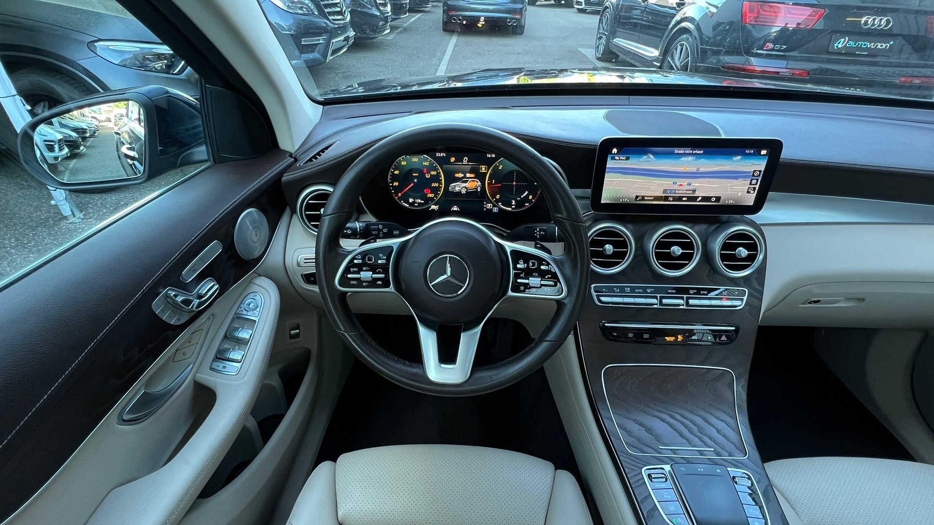 MERCEDES-BENZ GLC 300 D AMG LINE 4MATIC 9G-TRONIC l 245 PS-image-21