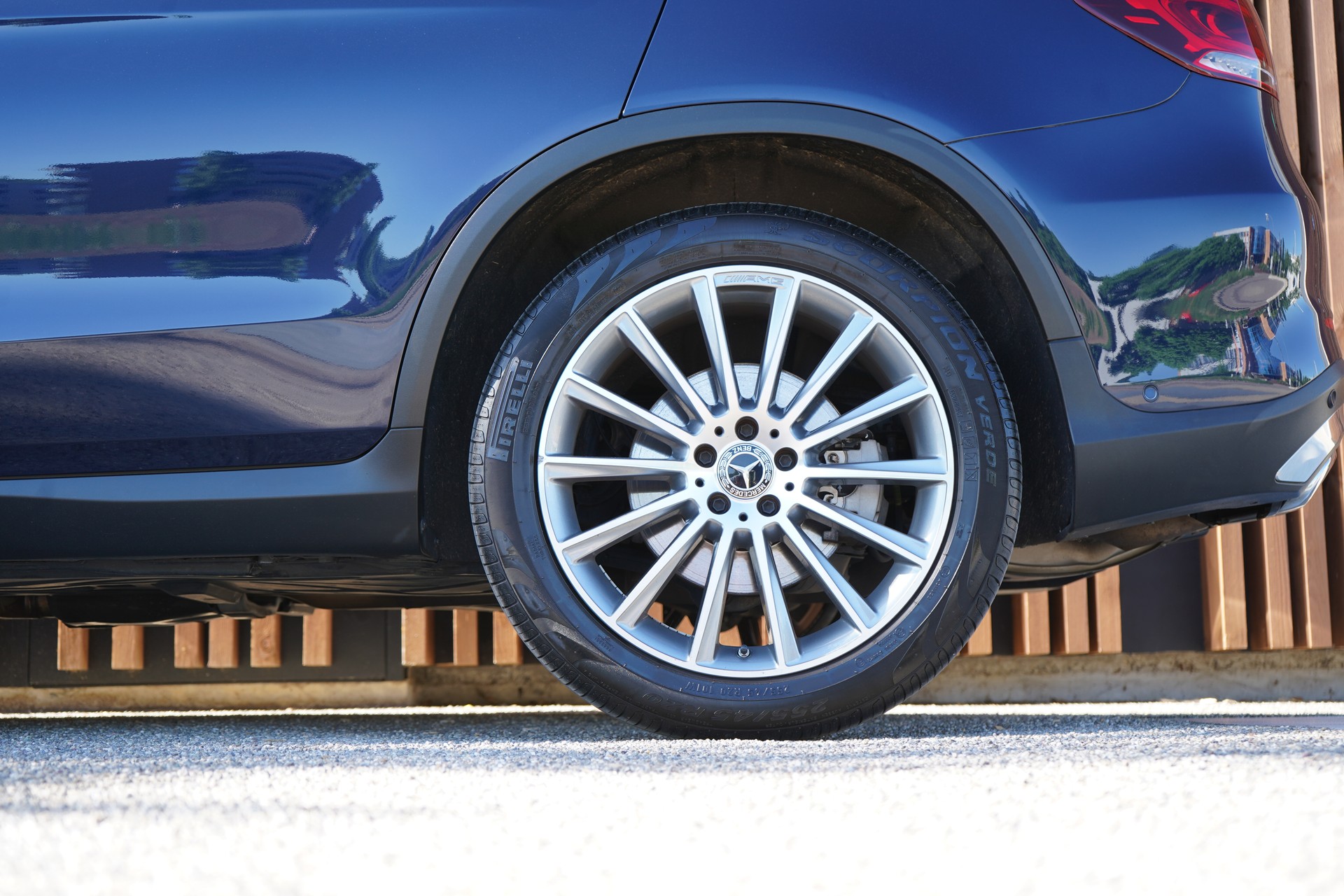 MERCEDES-BENZ GLC 300 D AMG LINE 4MATIC 9G-TRONIC l 245 PS-image-19
