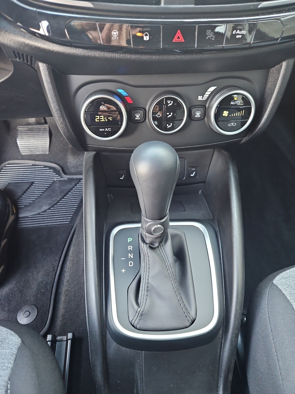 FIAT Tipo 1.5 Hybrid Station Wagon Cross-image-12