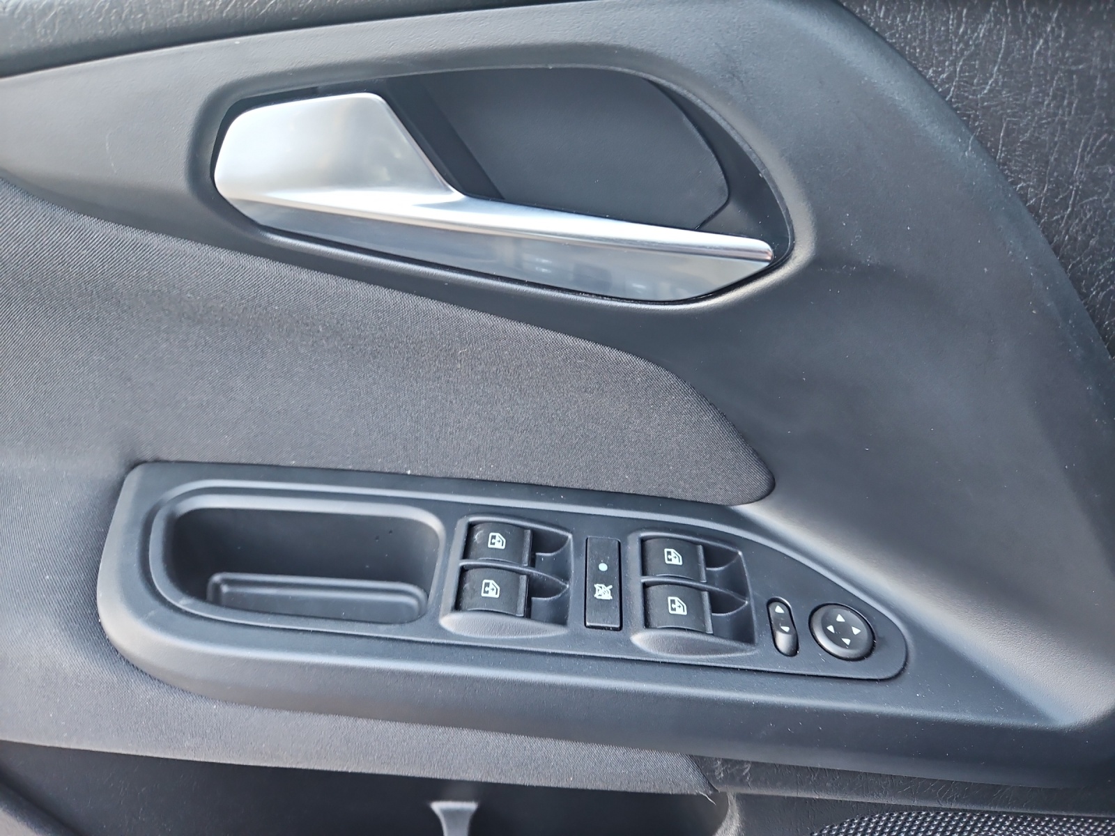 FIAT Tipo 1.5 Hybrid Station Wagon Cross-image-13