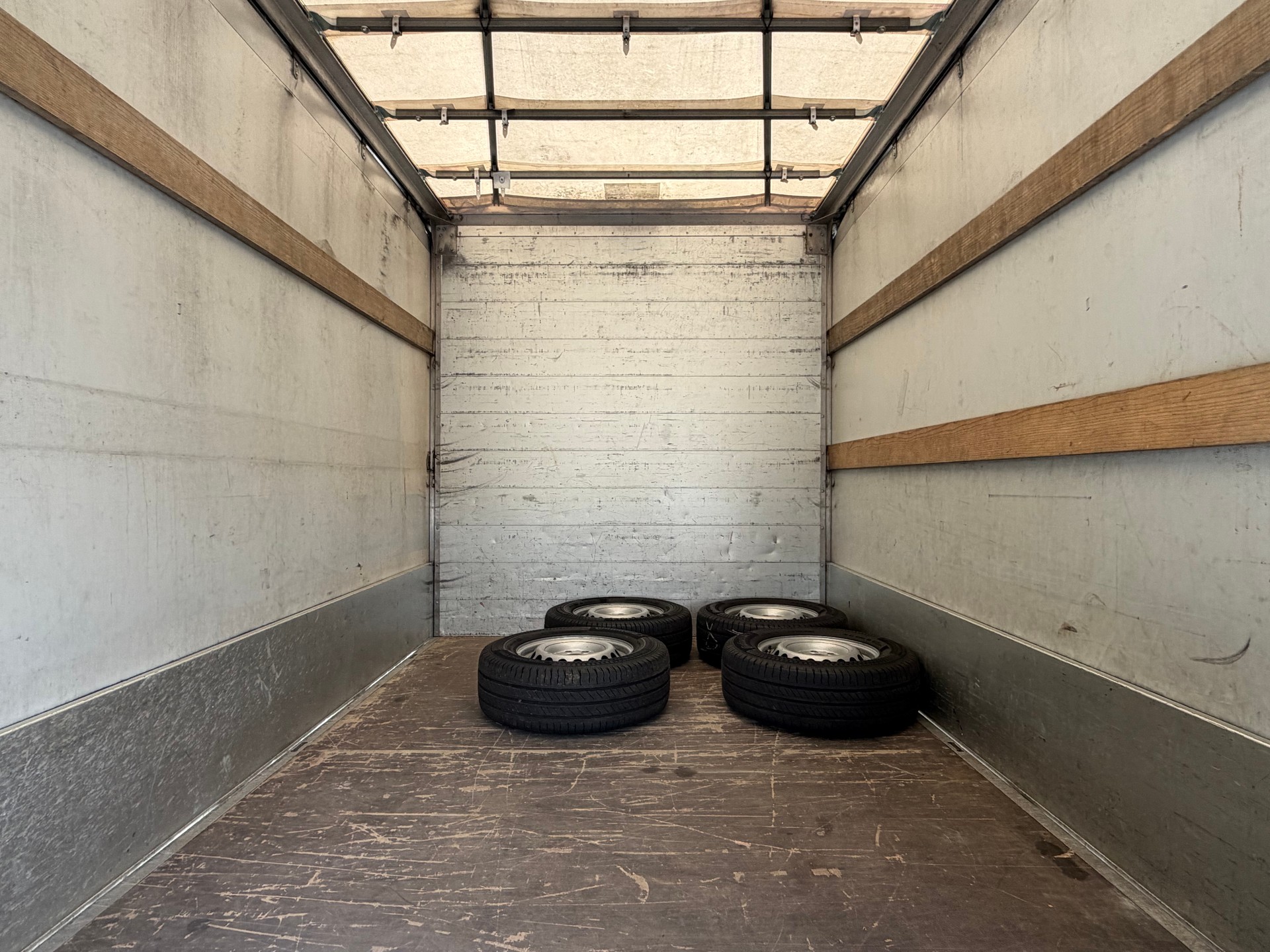 VW Crafter 35 2.5 TDI 136 PS Automat-image-12