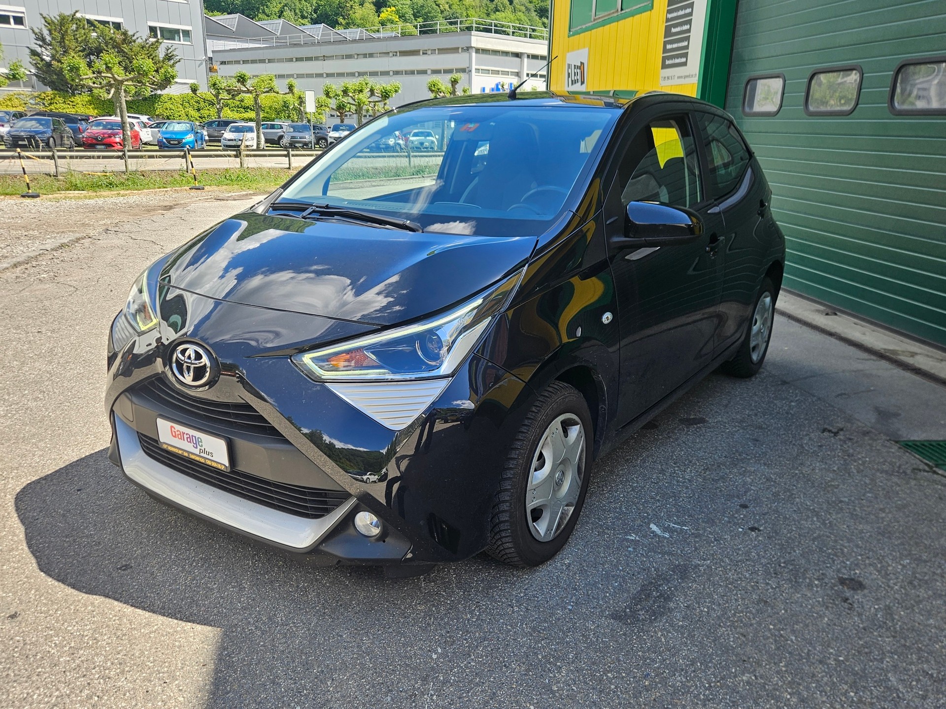 TOYOTA Aygo 1.0 VVT-i x-play-image-1