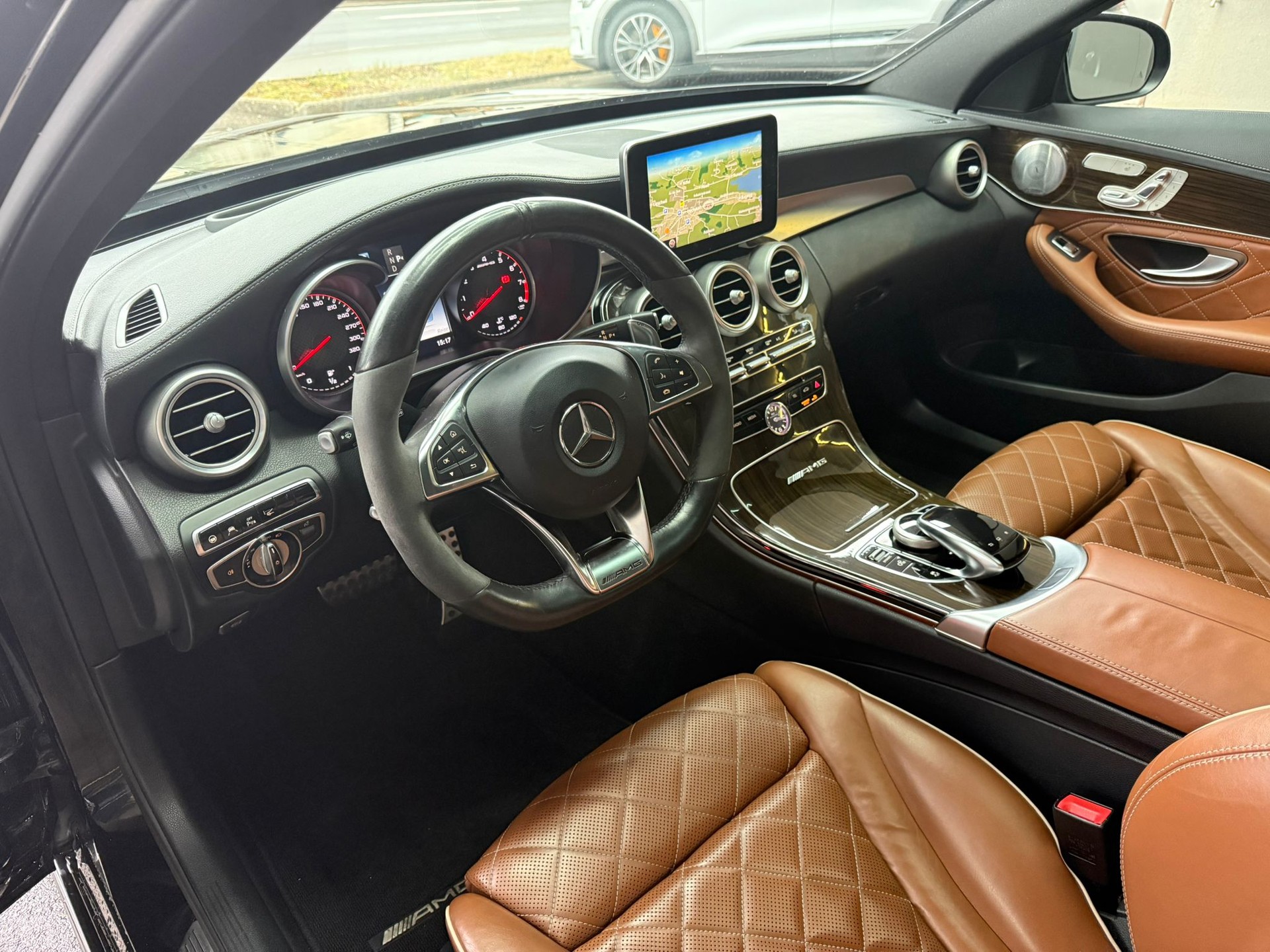 MERCEDES-BENZ C 63 S AMG Speedshift-image-17