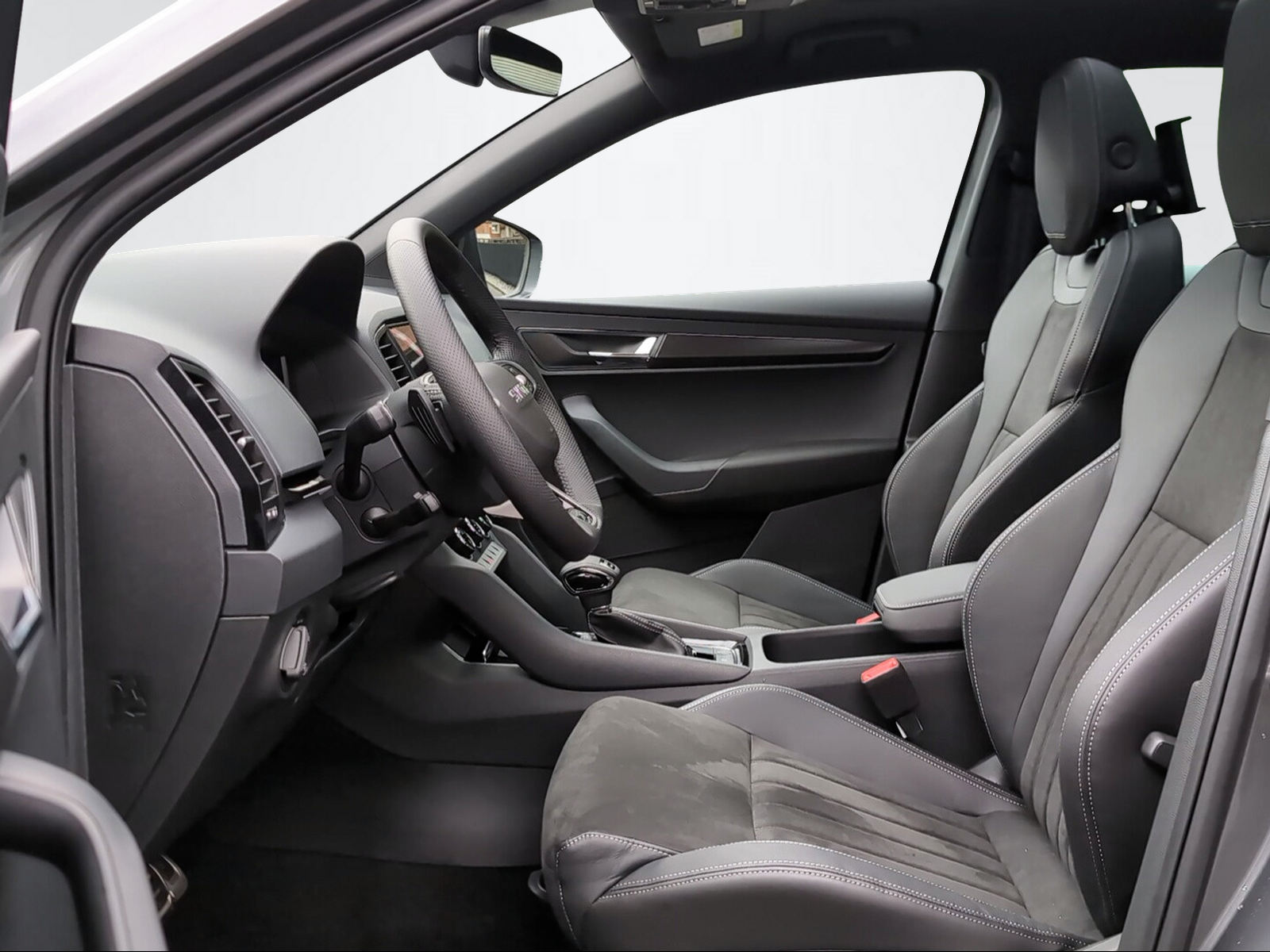 SKODA Karoq 2.0 TSI SportLine 4x4 DSG-image-4