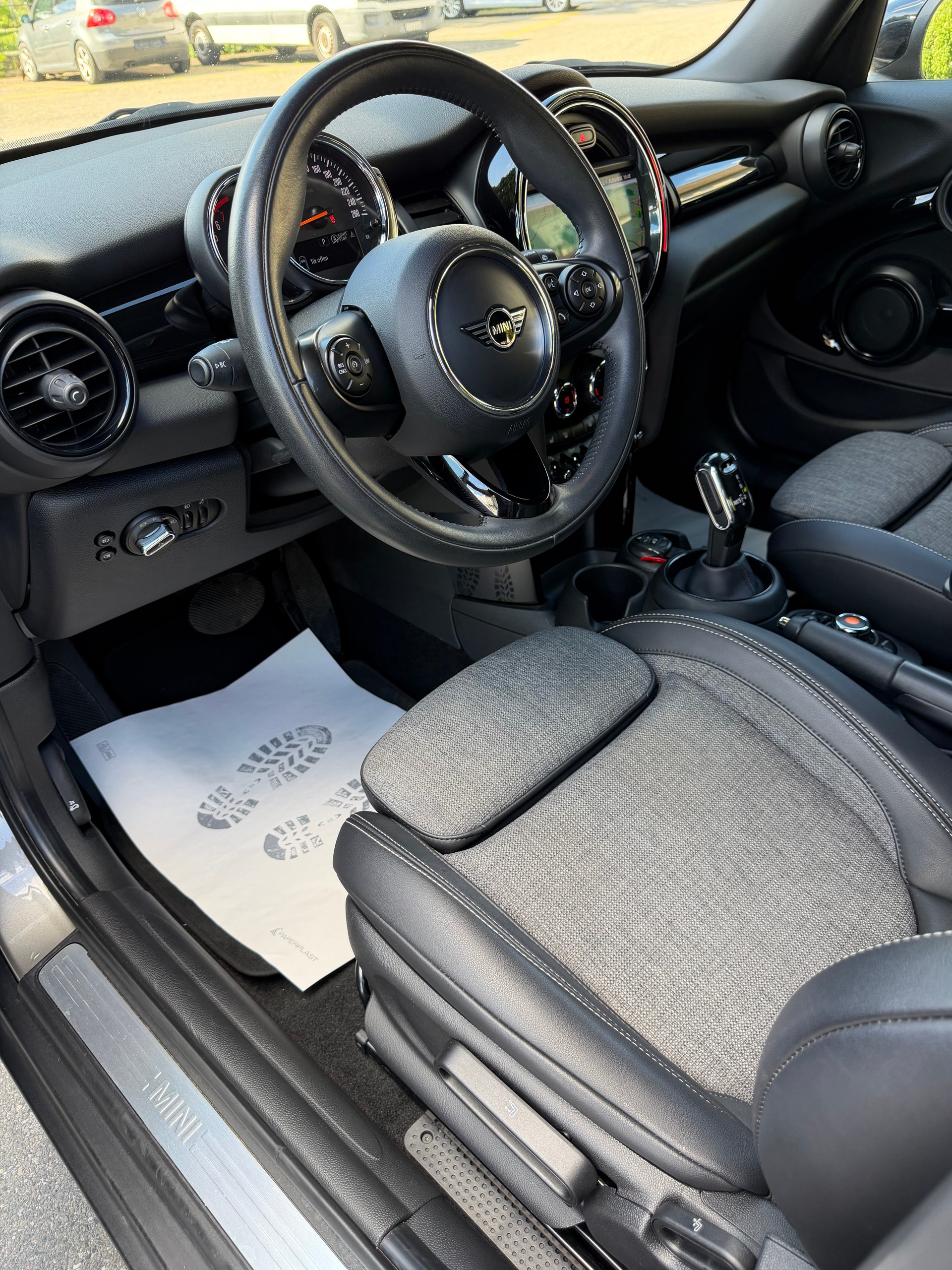 MINI Cooper Steptronic DKG-image-11